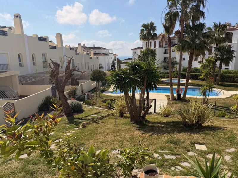 House - Townhouse в продаже в Mijas, Málaga. В доме 4 спален и 3 ванных комнат. Площадь дома 170 м²