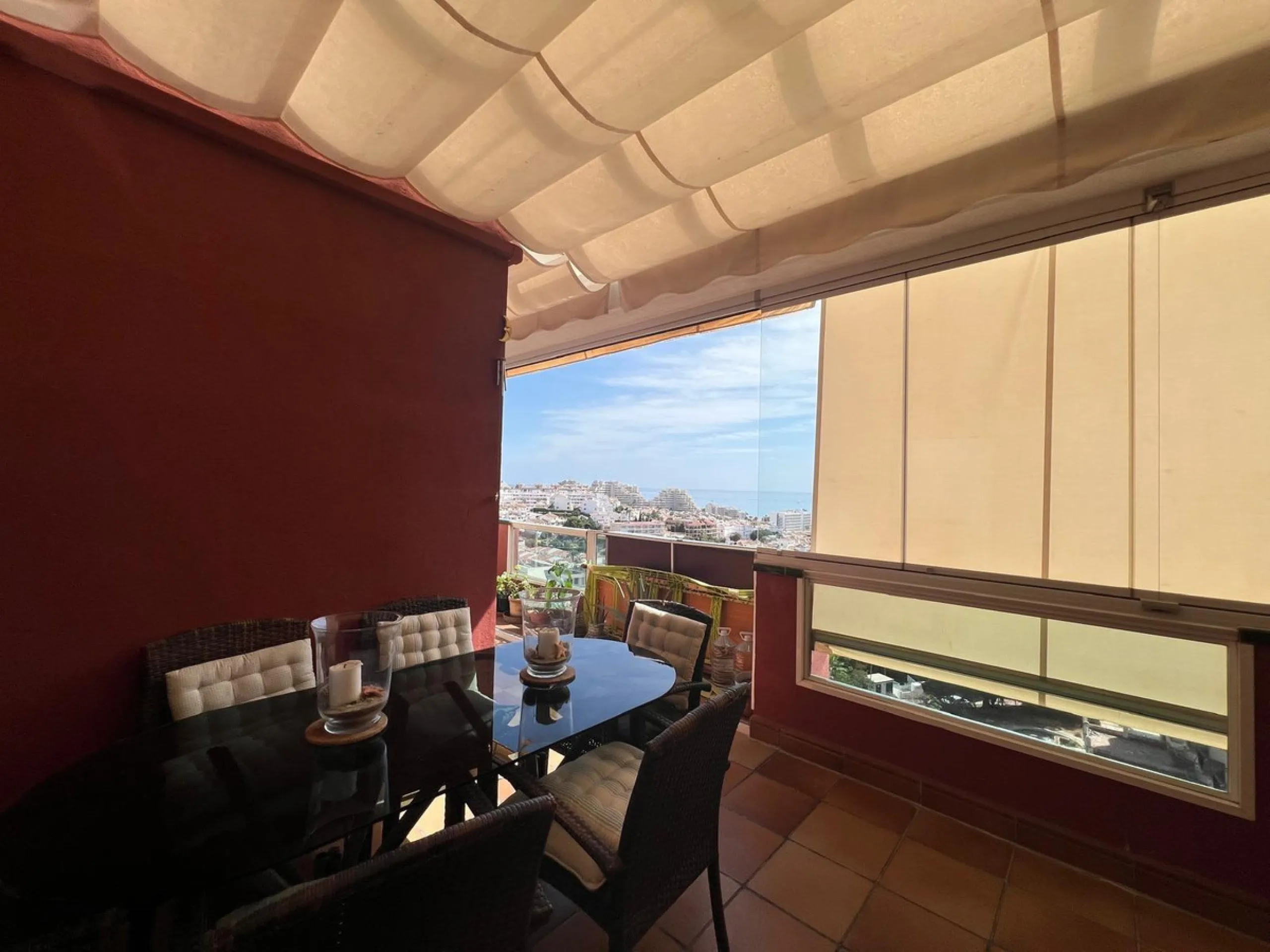 Apartment - Penthouse в продаже в Benalmadena, Málaga. В доме 4 спален и 3 ванных комнат. Площадь дома 168 м²