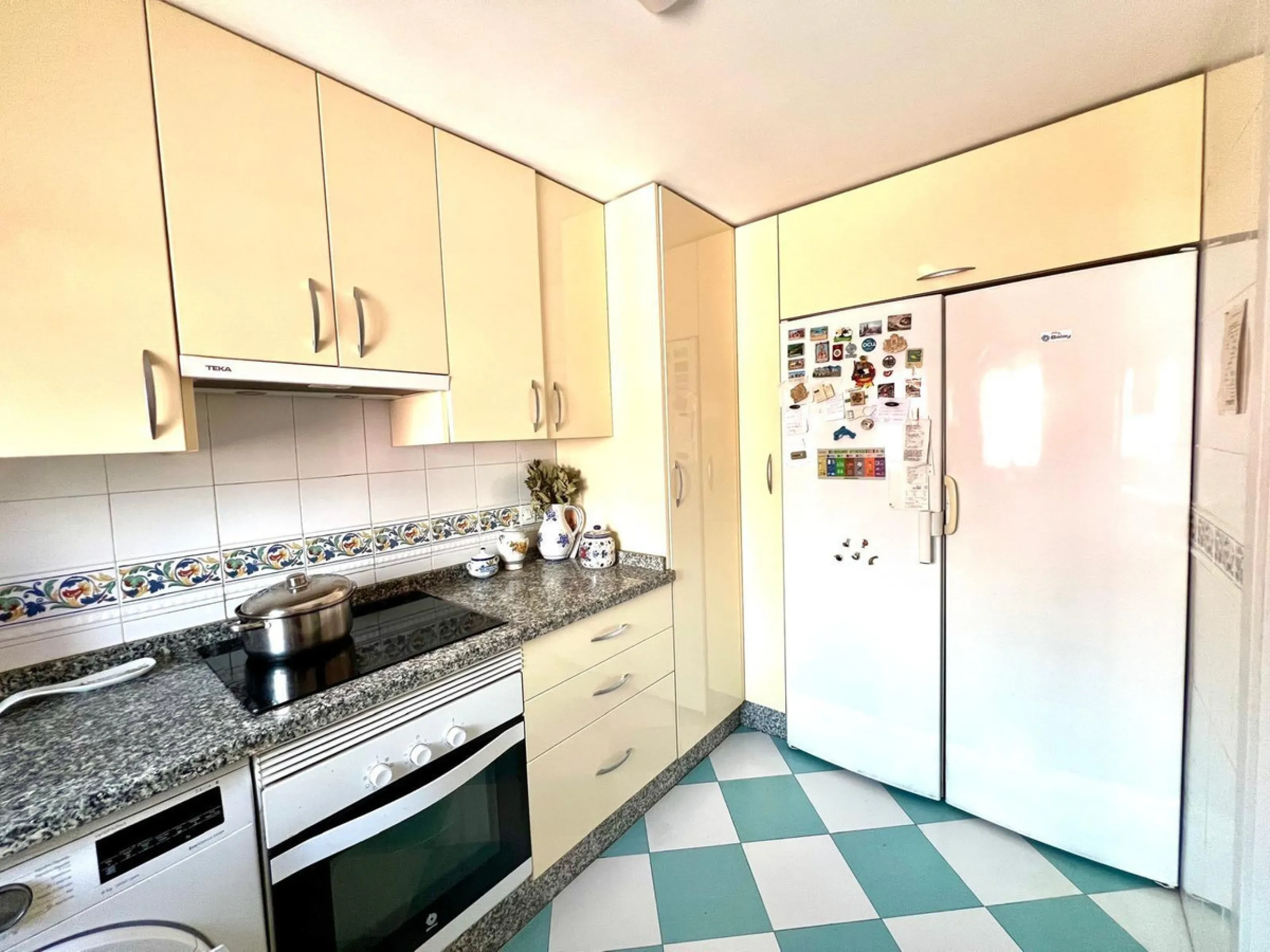 Apartment - Penthouse в продаже в Benalmadena, Málaga. В доме 4 спален и 3 ванных комнат. Площадь дома 168 м²