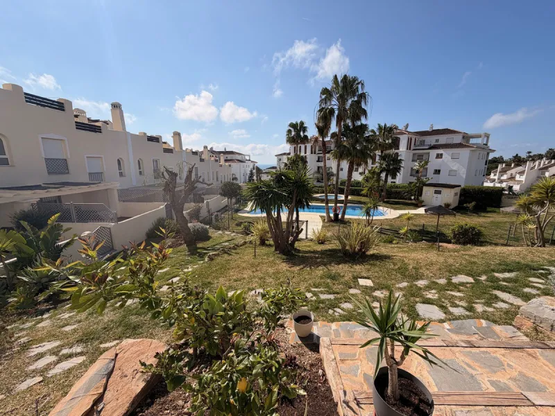 House - Townhouse в продаже в Mijas, Málaga. В доме 4 спален и 3 ванных комнат. Площадь дома 170 м²
