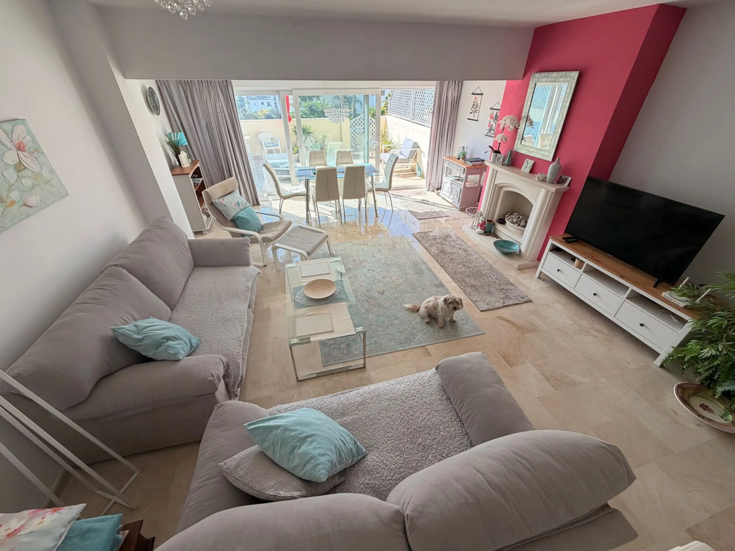 House - Townhouse в продаже в Mijas, Málaga. В доме 4 спален и 3 ванных комнат. Площадь дома 170 м²