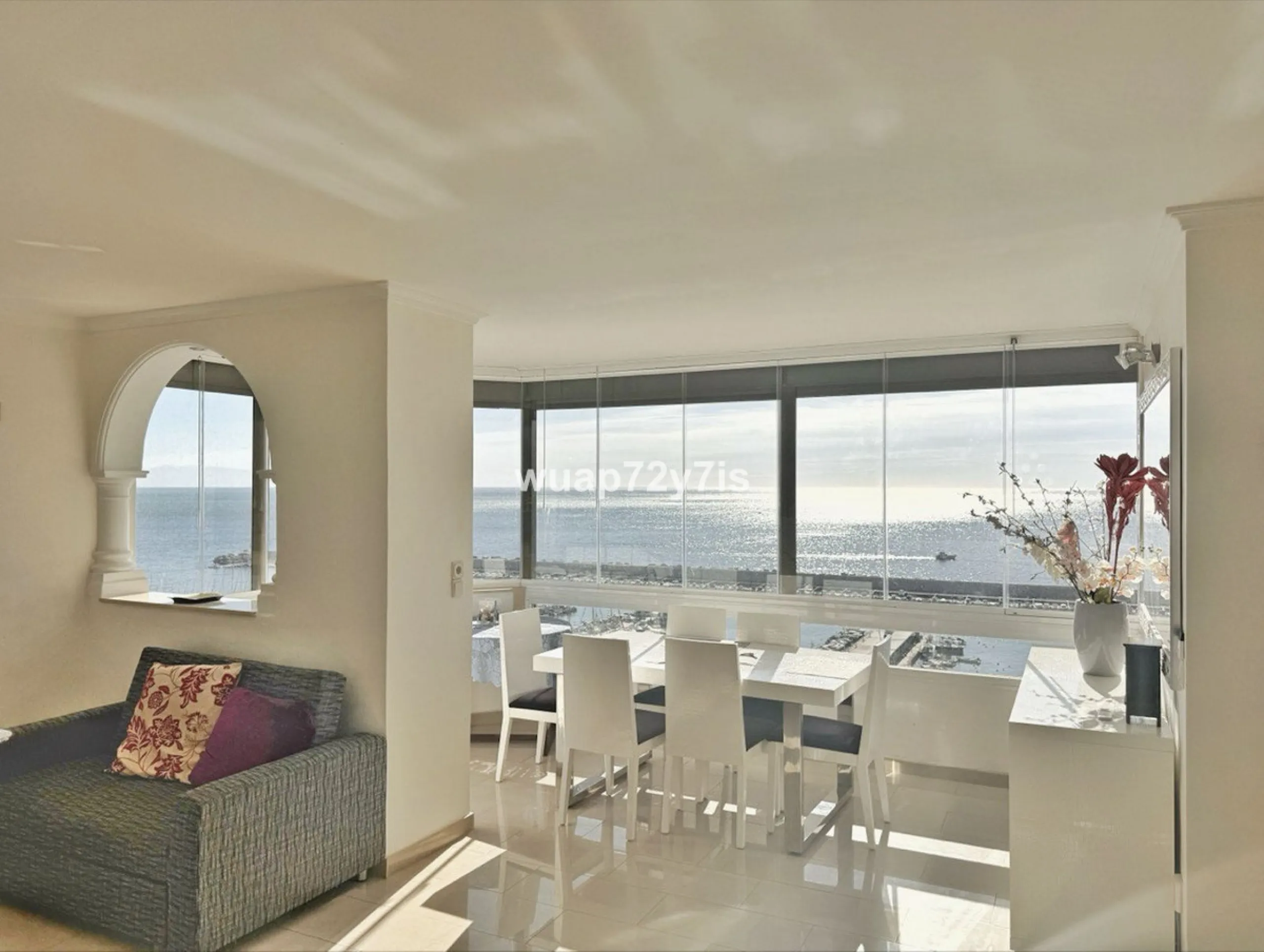 Panoramic Seafront Living: Modern Apartment in the Heart of Fuengirola