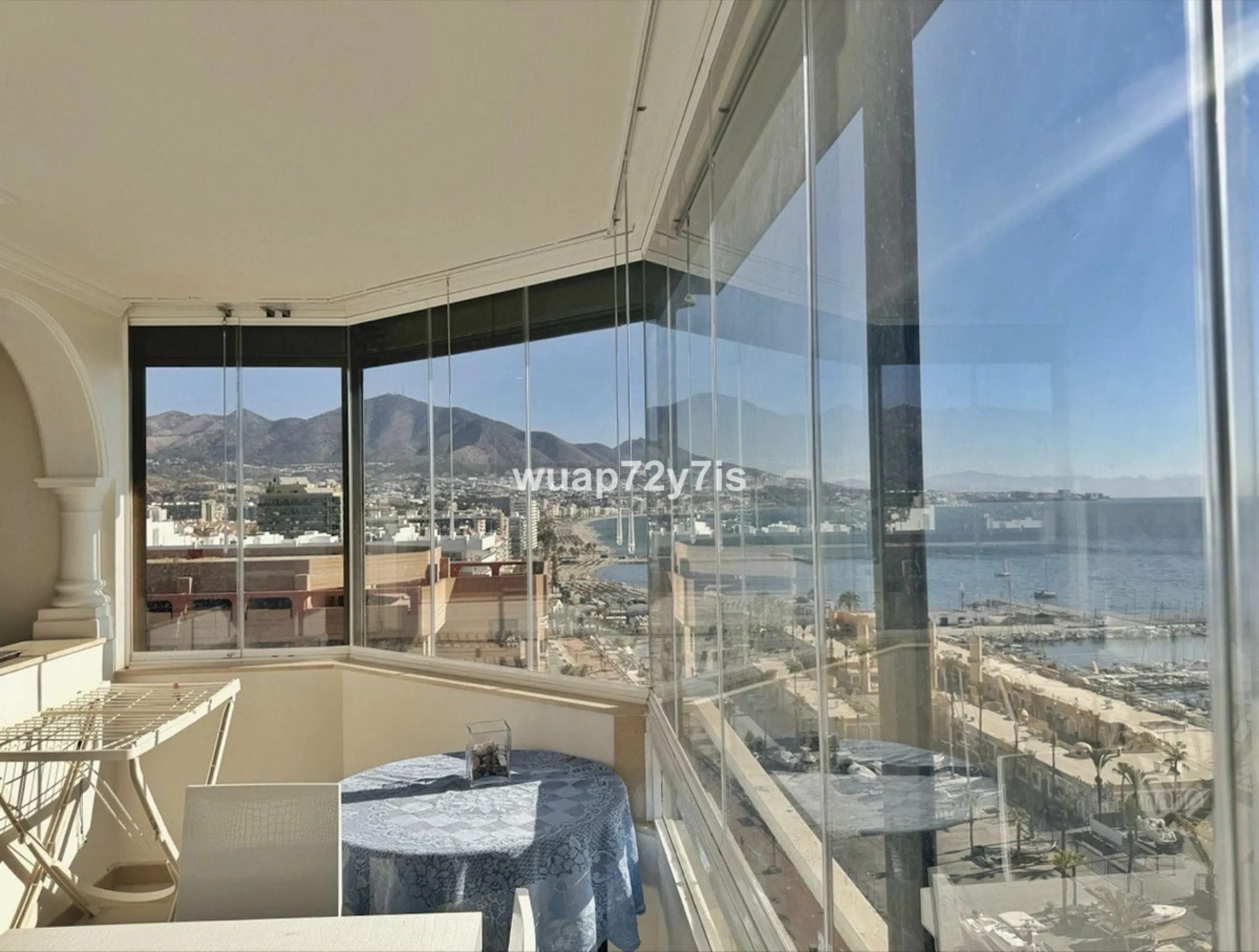 Panoramic Seafront Living: Modern Apartment in the Heart of Fuengirola