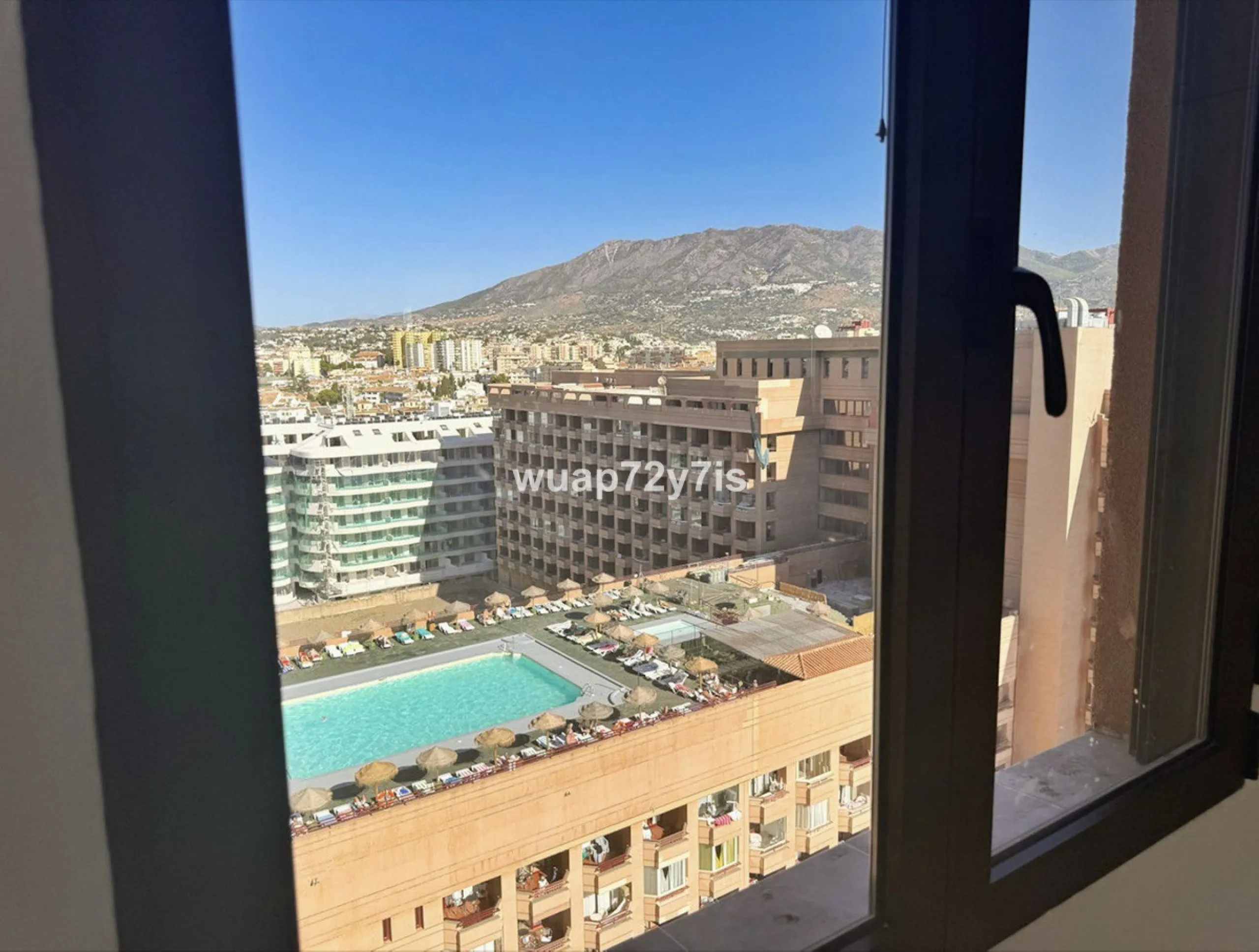 Panoramic Seafront Living: Modern Apartment in the Heart of Fuengirola