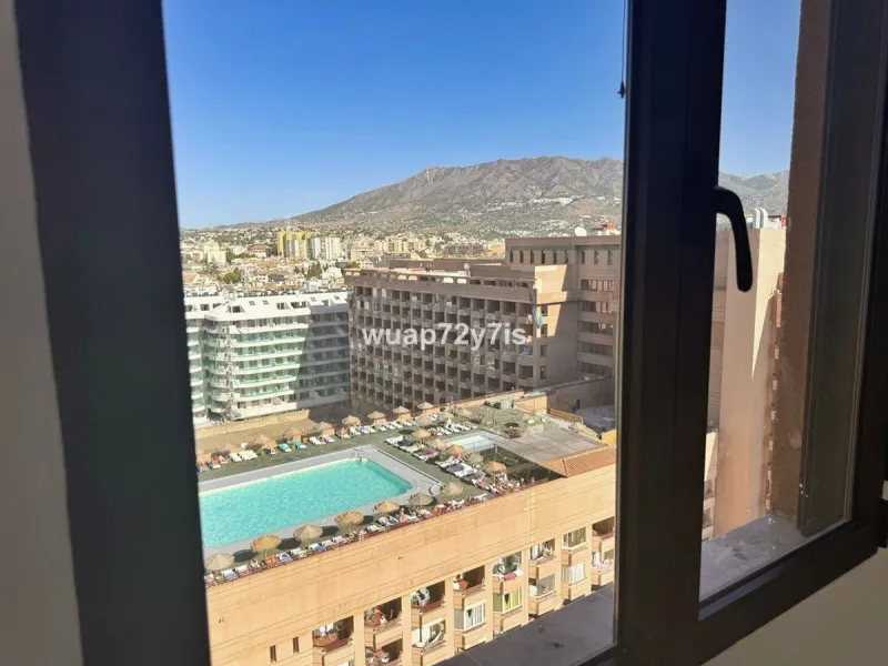 Panoramic Seafront Living: Modern Apartment in the Heart of Fuengirola