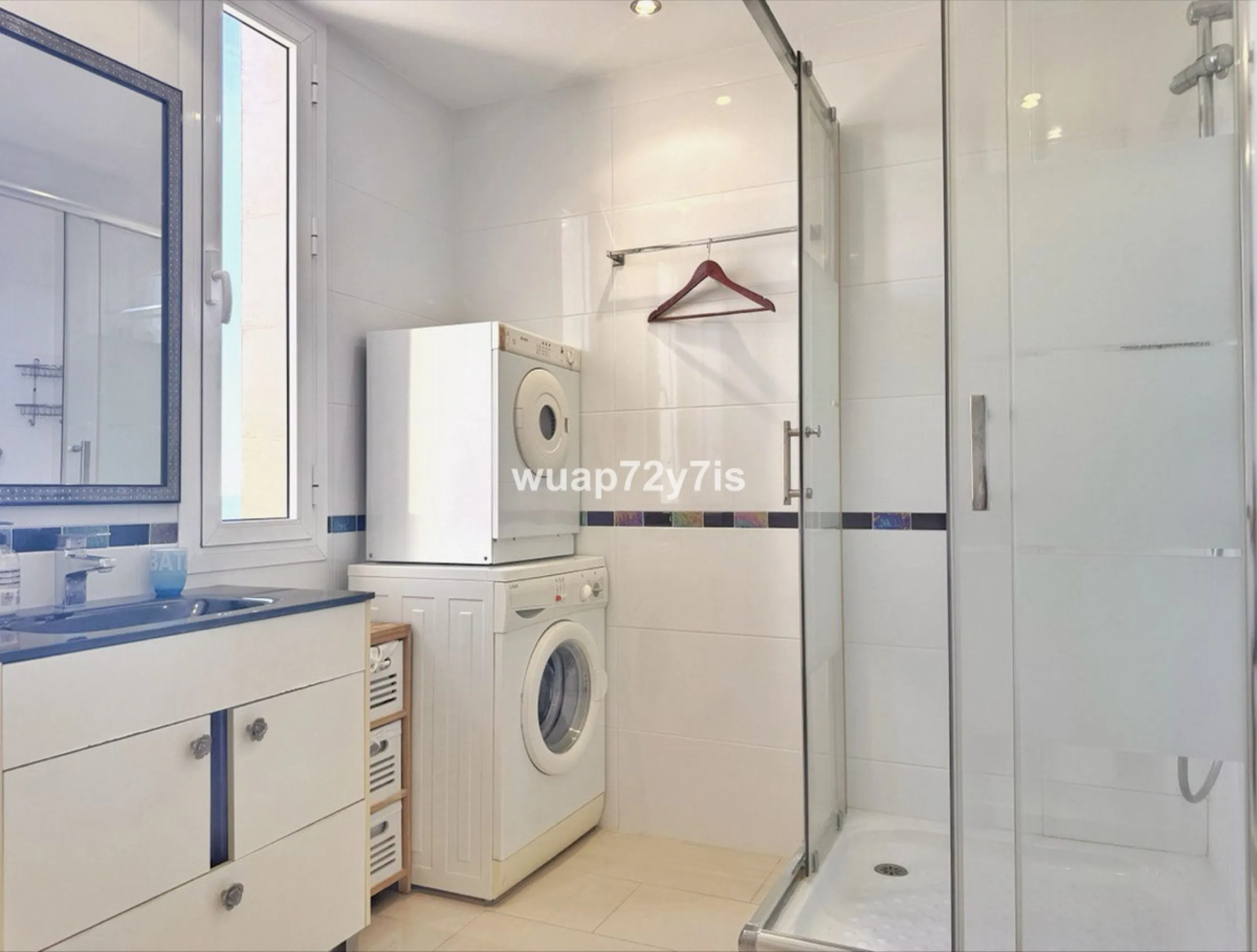 Panoramic Seafront Living: Modern Apartment in the Heart of Fuengirola