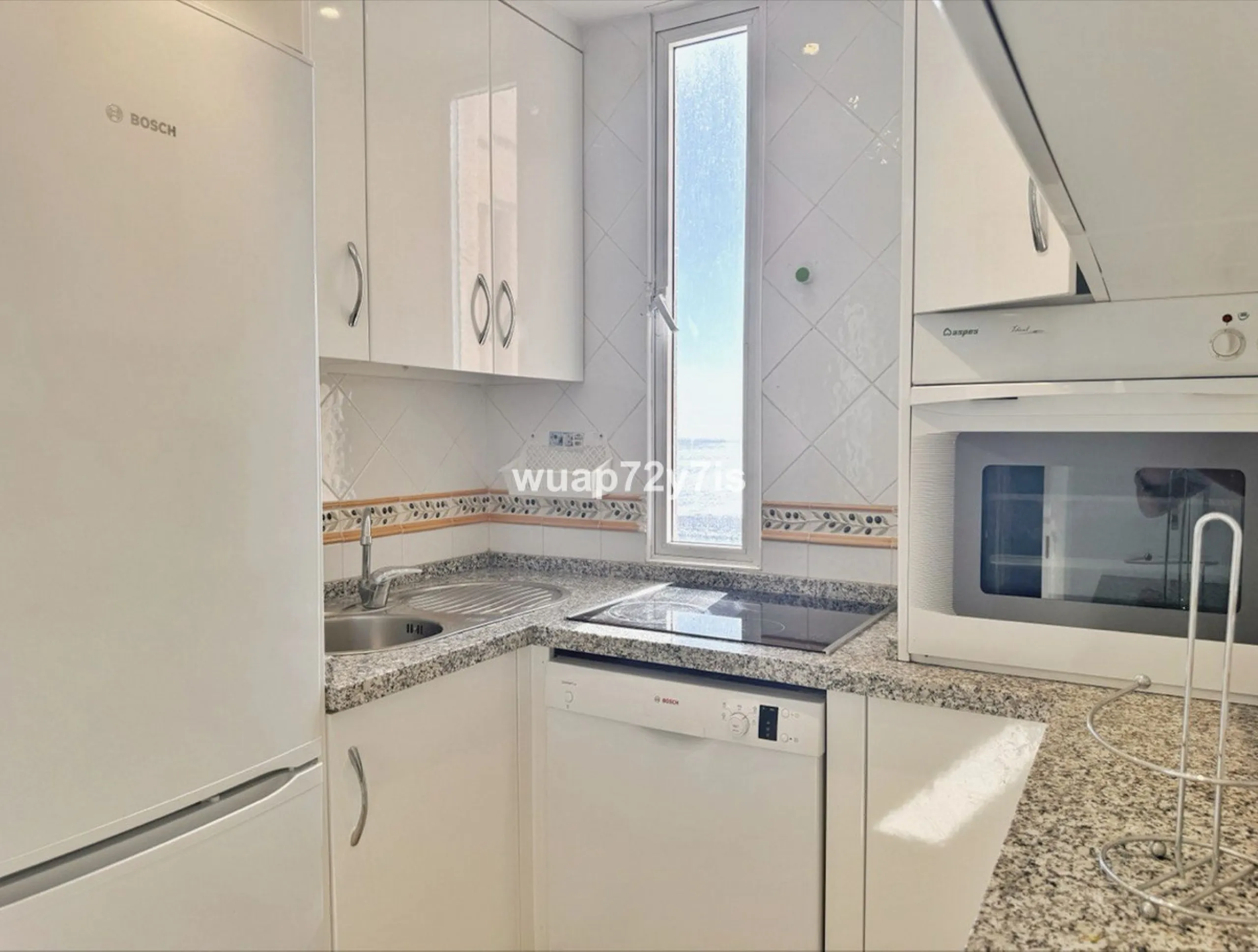 Panoramic Seafront Living: Modern Apartment in the Heart of Fuengirola