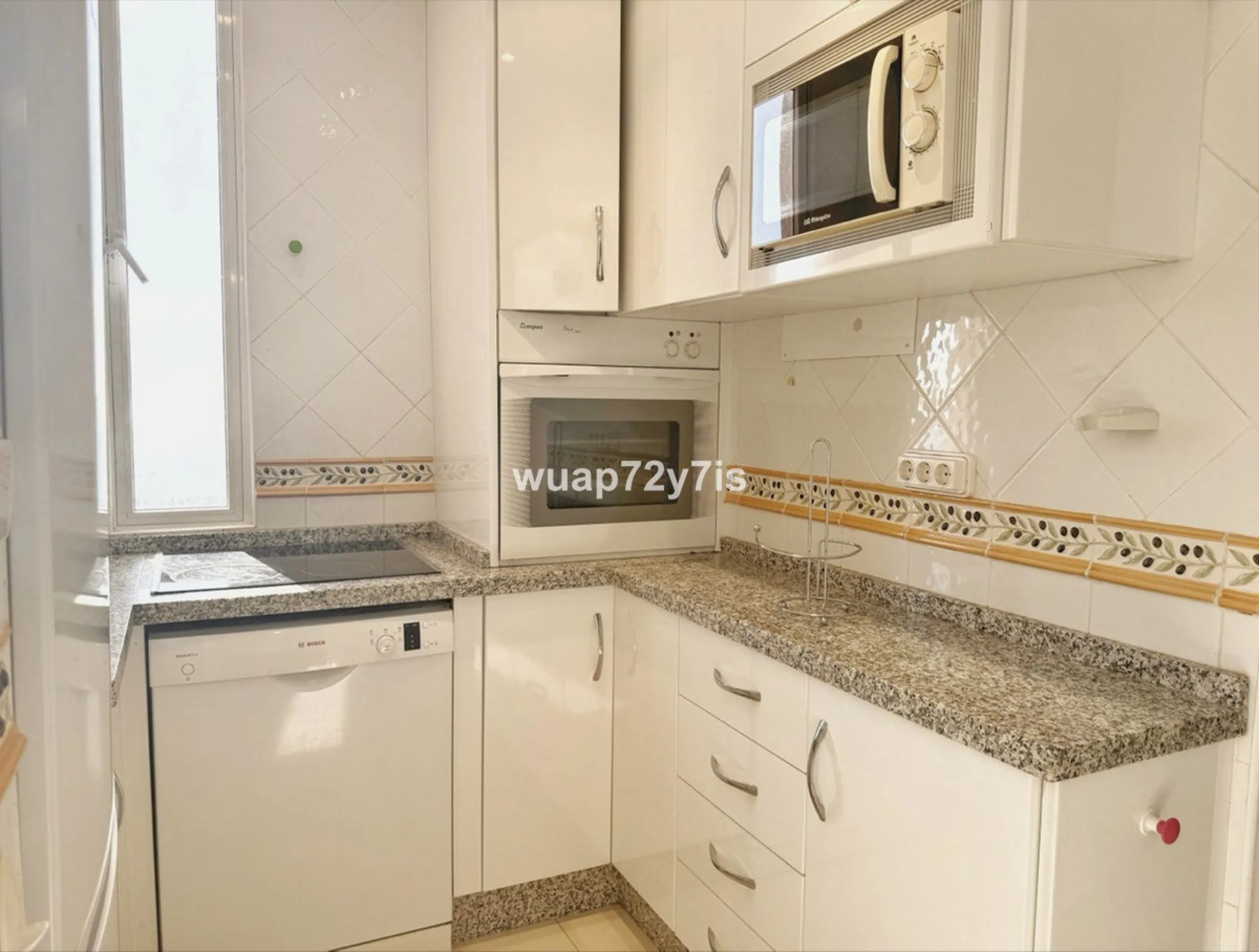 Panoramic Seafront Living: Modern Apartment in the Heart of Fuengirola
