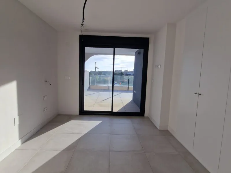 Middle Apartment in Oasis 325 Phase II, Estepona