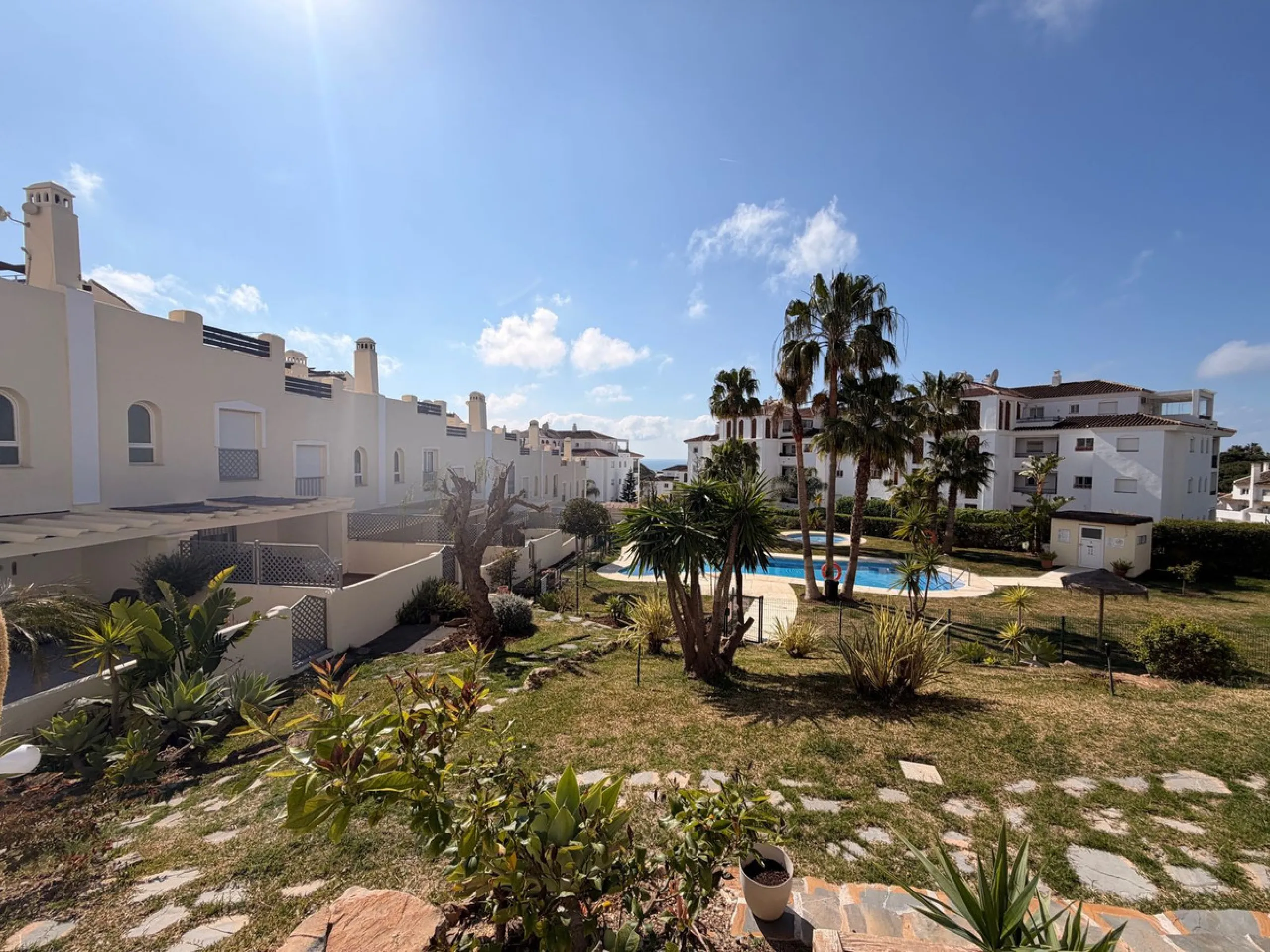 House - Townhouse в продаже в Mijas, Málaga. В доме 4 спален и 3 ванных комнат. Площадь дома 170 м²