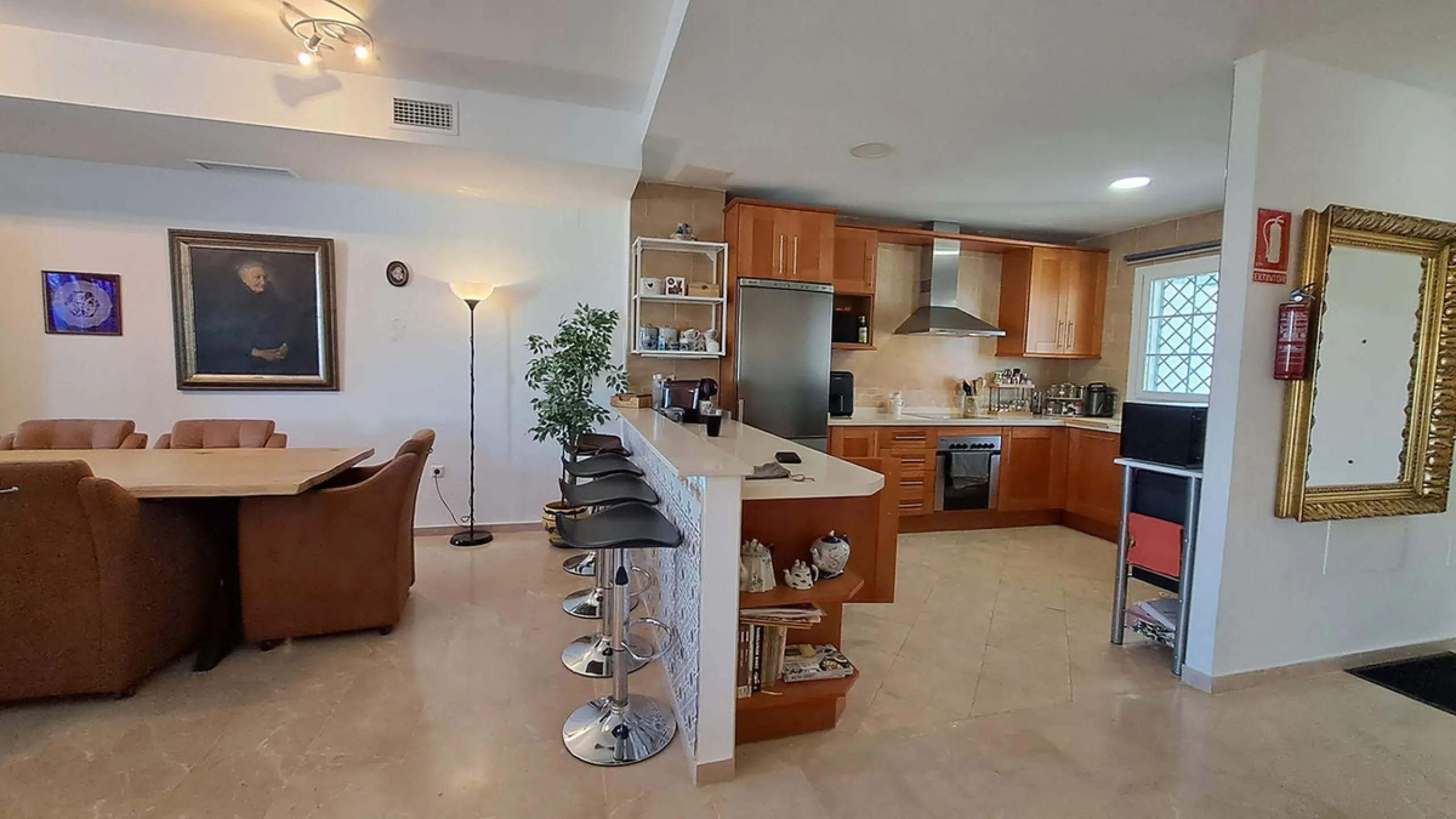 This amazing house is located on one of the most beautiful golf courses on the Costa del Sol, Lauro Golf.
