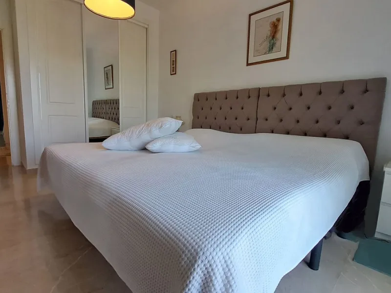 This amazing house is located on one of the most beautiful golf courses on the Costa del Sol, Lauro Golf.