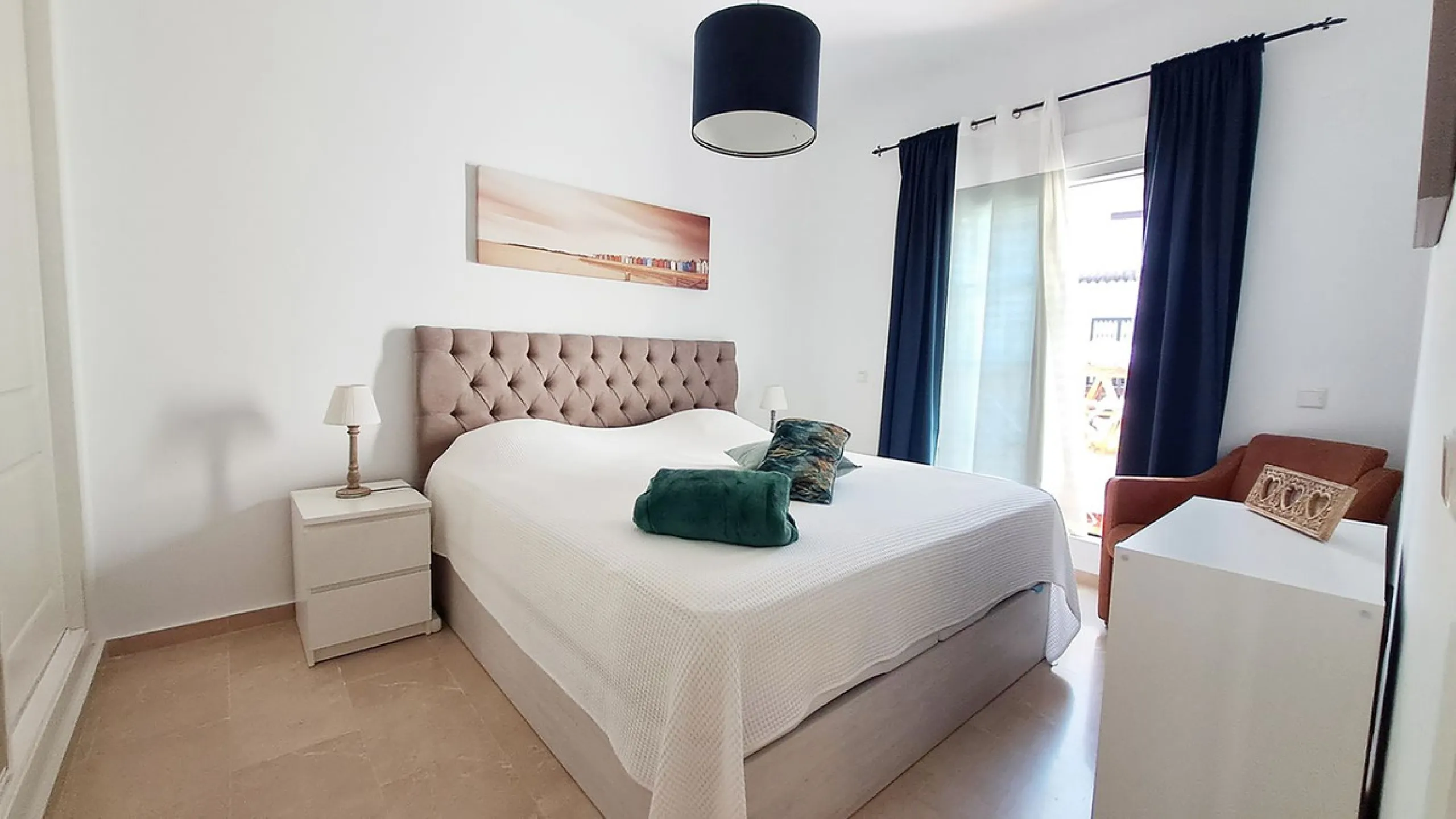 This amazing house is located on one of the most beautiful golf courses on the Costa del Sol, Lauro Golf.