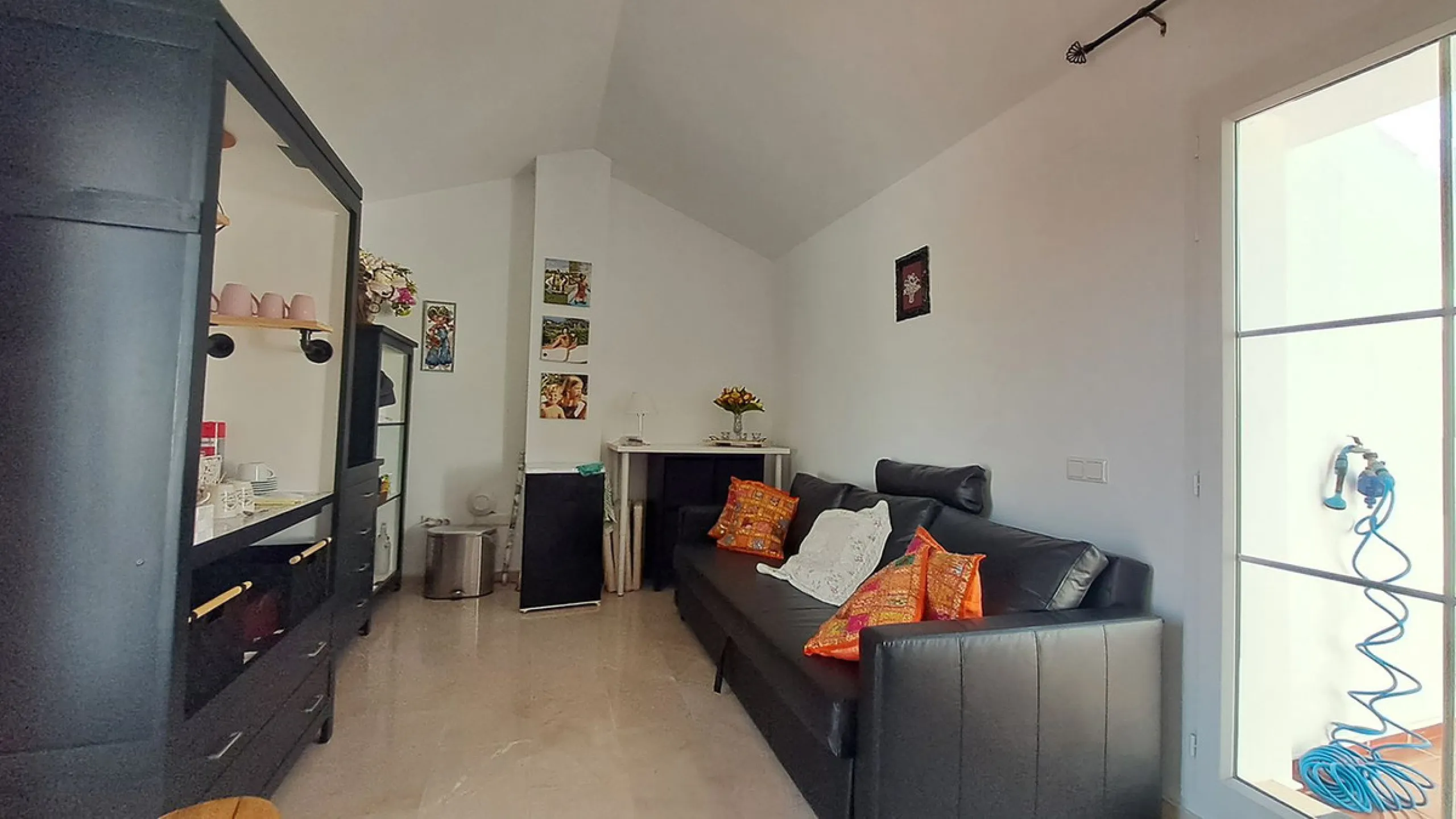 This amazing house is located on one of the most beautiful golf courses on the Costa del Sol, Lauro Golf.