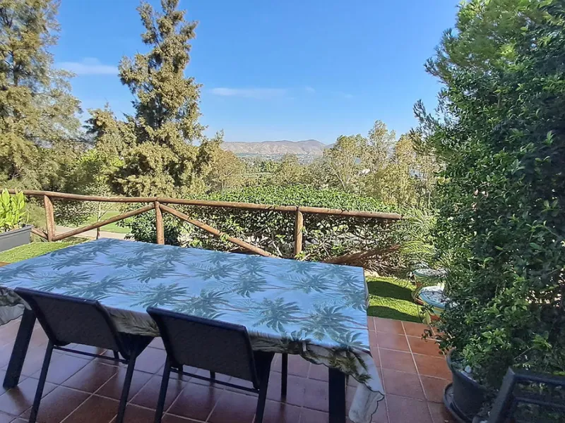 This amazing house is located on one of the most beautiful golf courses on the Costa del Sol, Lauro Golf.