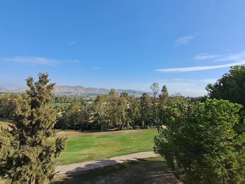 This amazing house is located on one of the most beautiful golf courses on the Costa del Sol, Lauro Golf.
