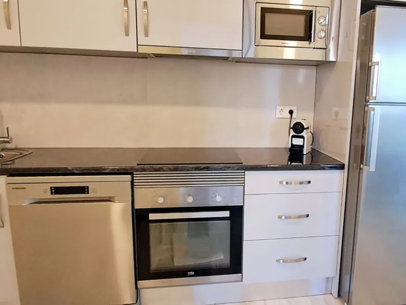GOLDEN MILE INVESTMENT OPPORTUNITY, FULLY RENOVATED and with LICENSE TO SHORT LET!
