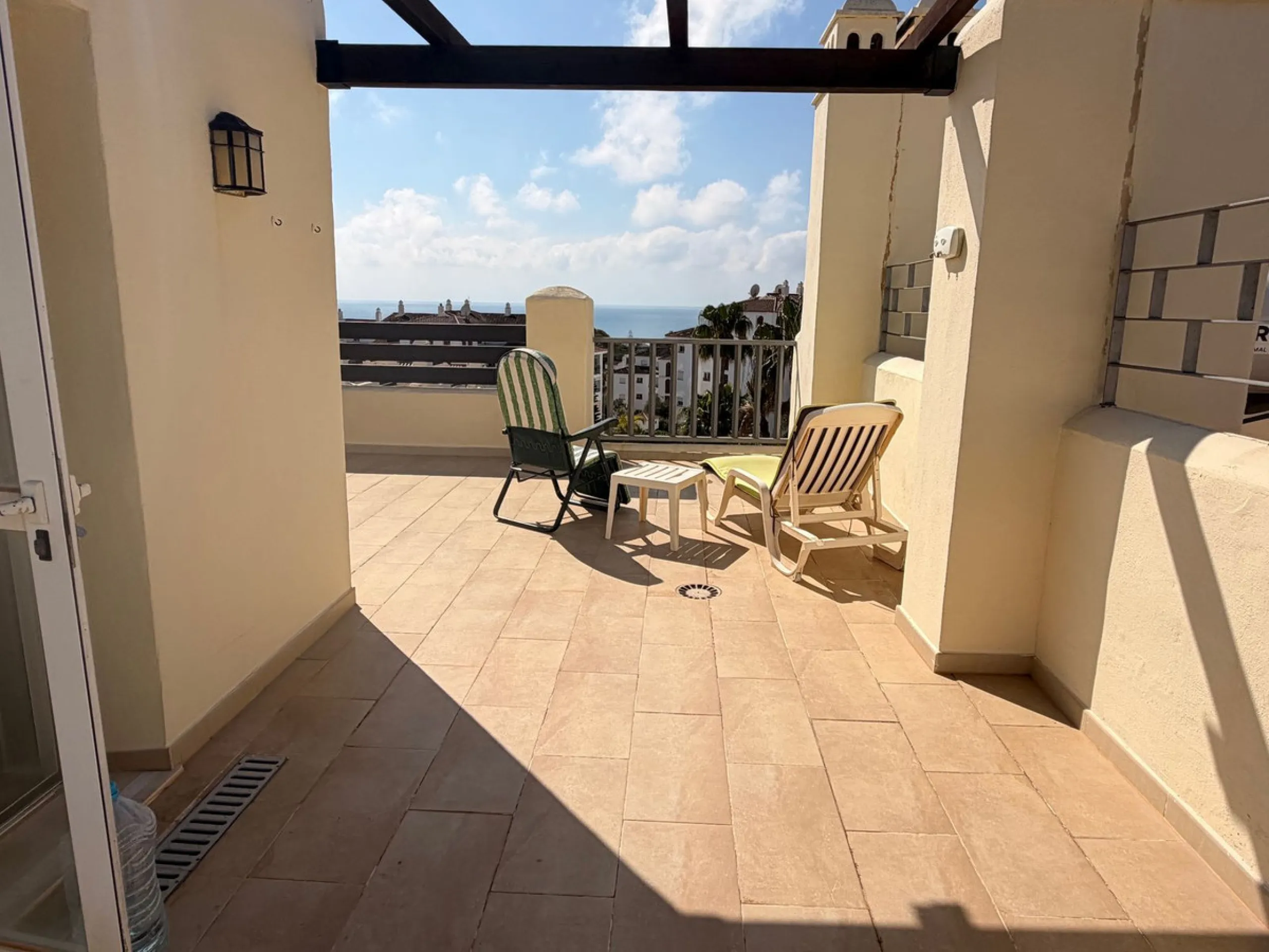House - Townhouse в продаже в Mijas, Málaga. В доме 4 спален и 3 ванных комнат. Площадь дома 170 м²