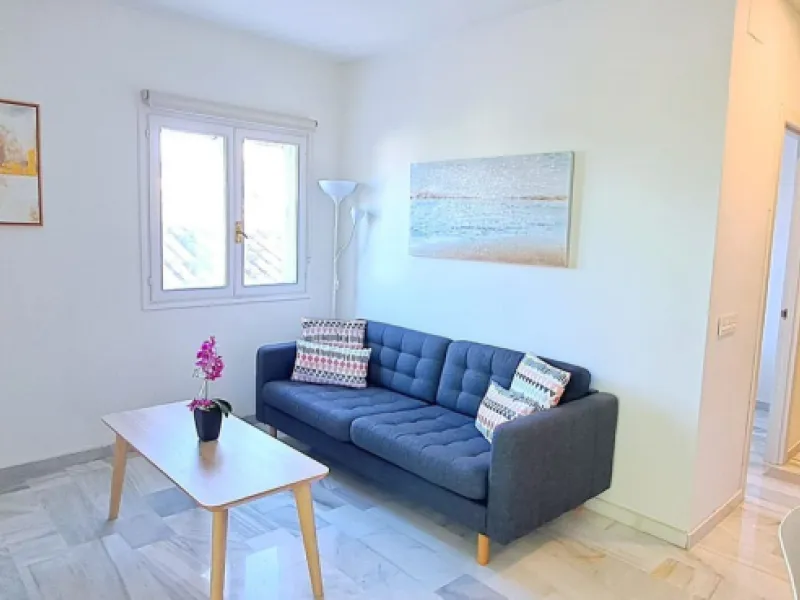 GOLDEN MILE INVESTMENT OPPORTUNITY, FULLY RENOVATED and with LICENSE TO SHORT LET!