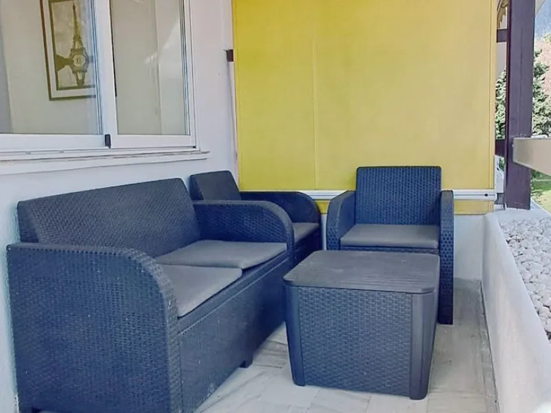 GOLDEN MILE INVESTMENT OPPORTUNITY, FULLY RENOVATED and with LICENSE TO SHORT LET!