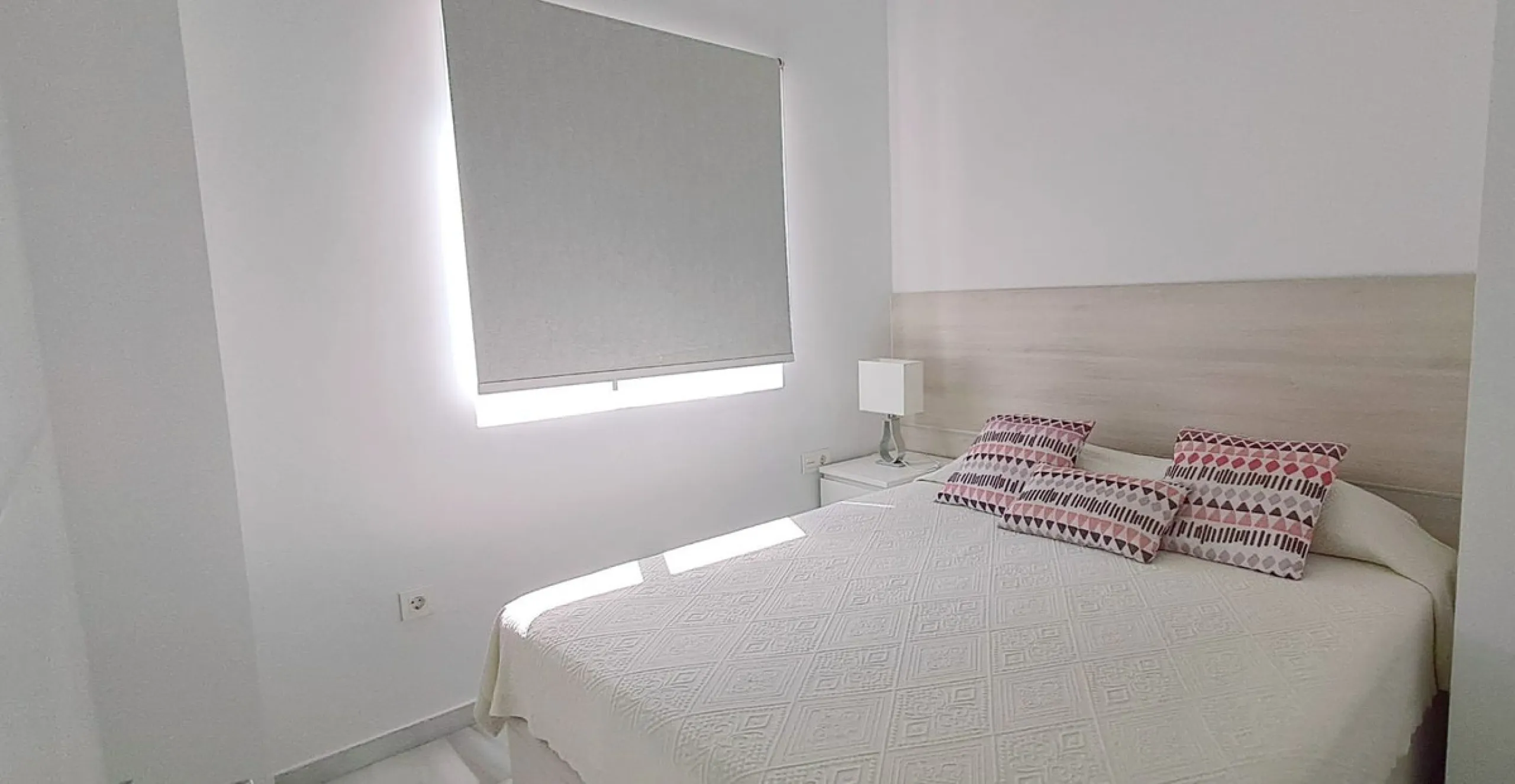 GOLDEN MILE INVESTMENT OPPORTUNITY, FULLY RENOVATED and with LICENSE TO SHORT LET!
