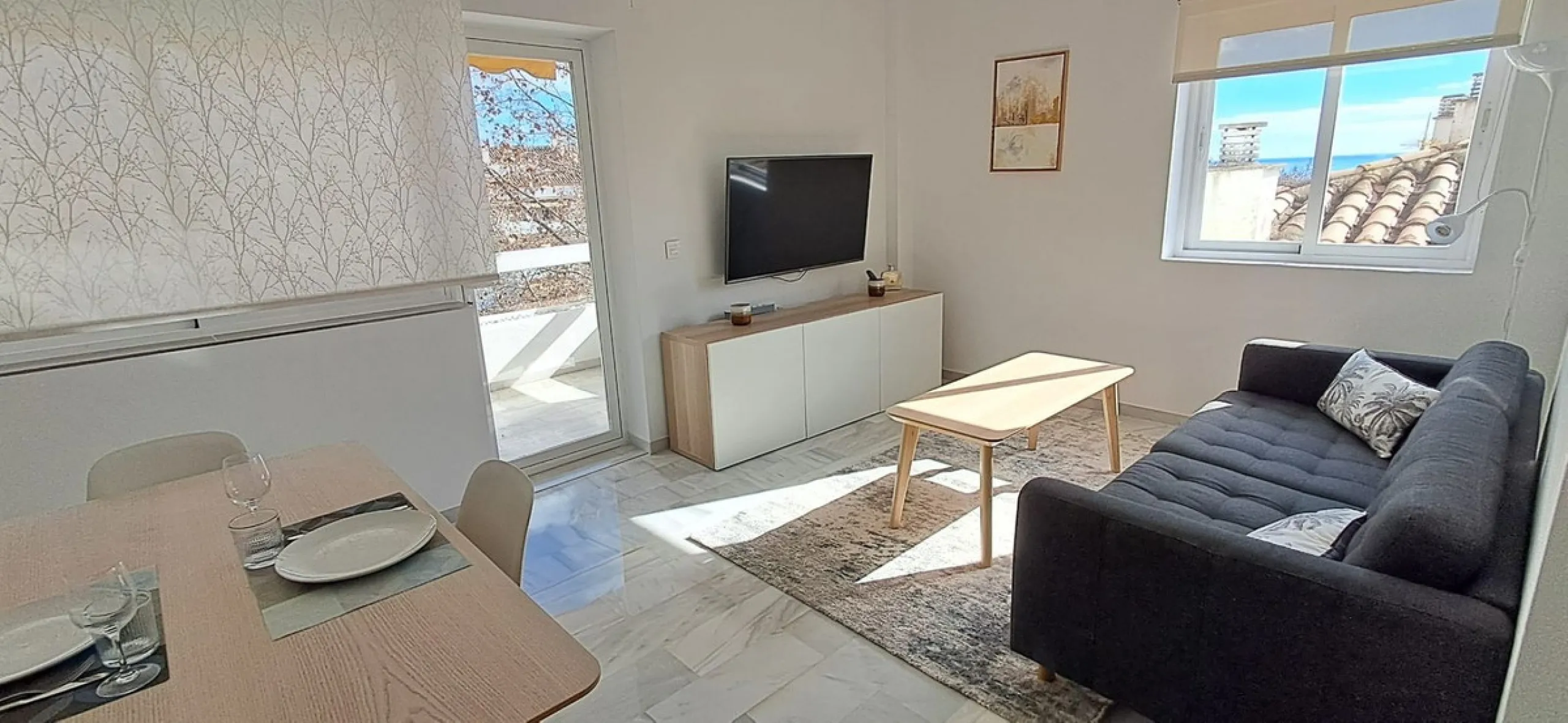 GOLDEN MILE INVESTMENT OPPORTUNITY, FULLY RENOVATED and with LICENSE TO SHORT LET!