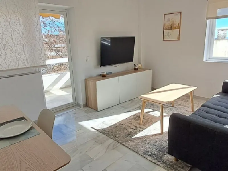 GOLDEN MILE INVESTMENT OPPORTUNITY, FULLY RENOVATED and with LICENSE TO SHORT LET!