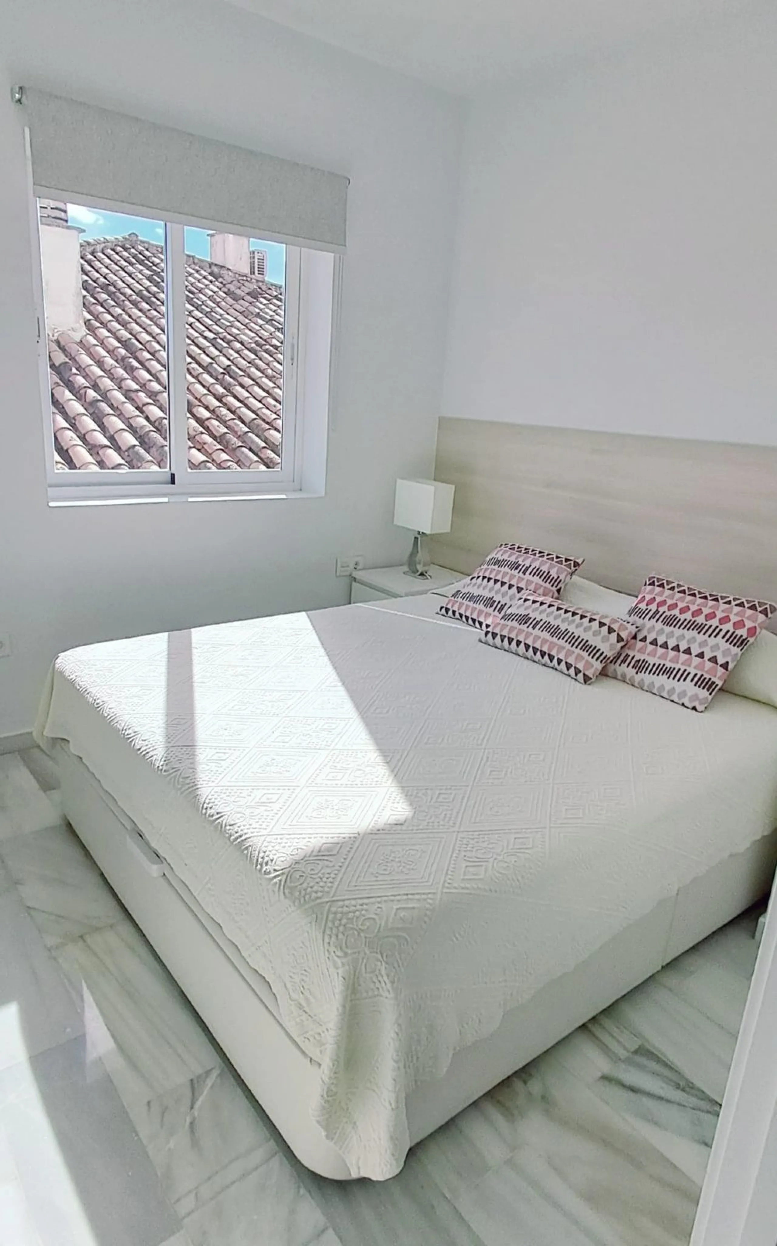 GOLDEN MILE INVESTMENT OPPORTUNITY, FULLY RENOVATED and with LICENSE TO SHORT LET!
