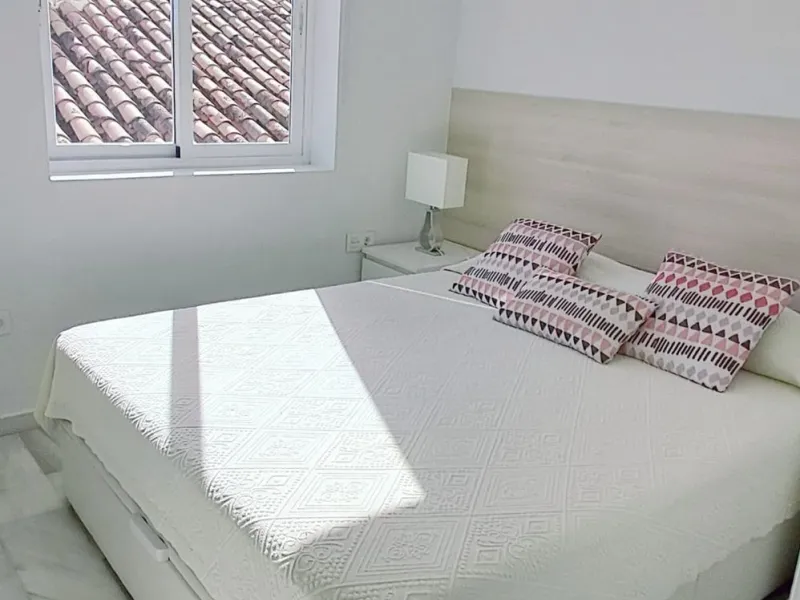 GOLDEN MILE INVESTMENT OPPORTUNITY, FULLY RENOVATED and with LICENSE TO SHORT LET!