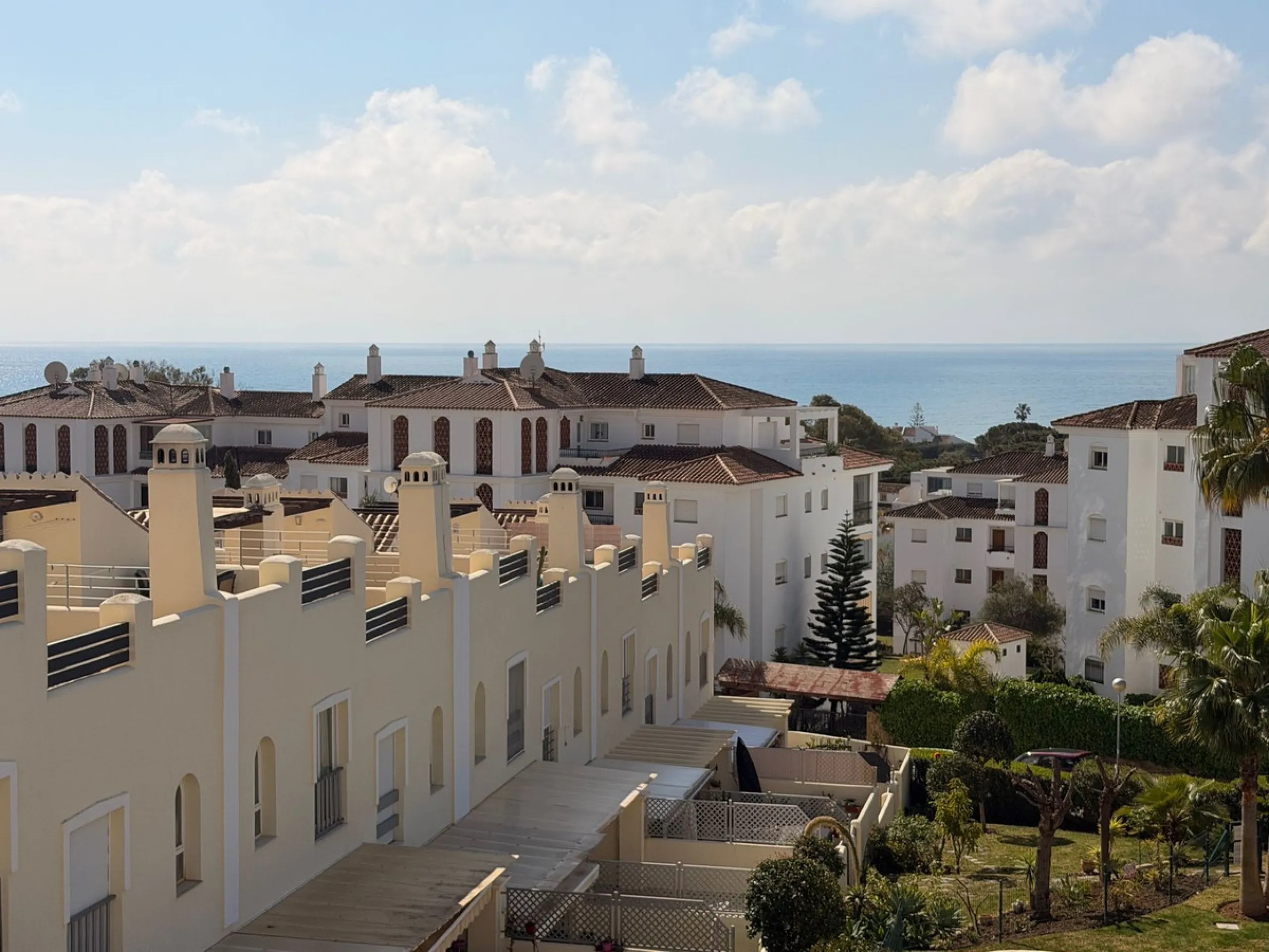 House - Townhouse в продаже в Mijas, Málaga. В доме 4 спален и 3 ванных комнат. Площадь дома 170 м²