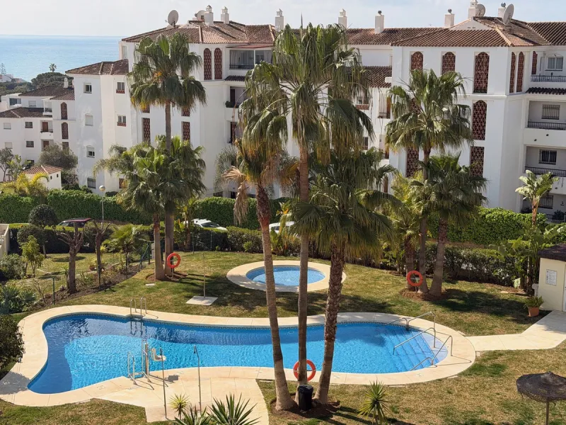 House - Townhouse в продаже в Mijas, Málaga. В доме 4 спален и 3 ванных комнат. Площадь дома 170 м²