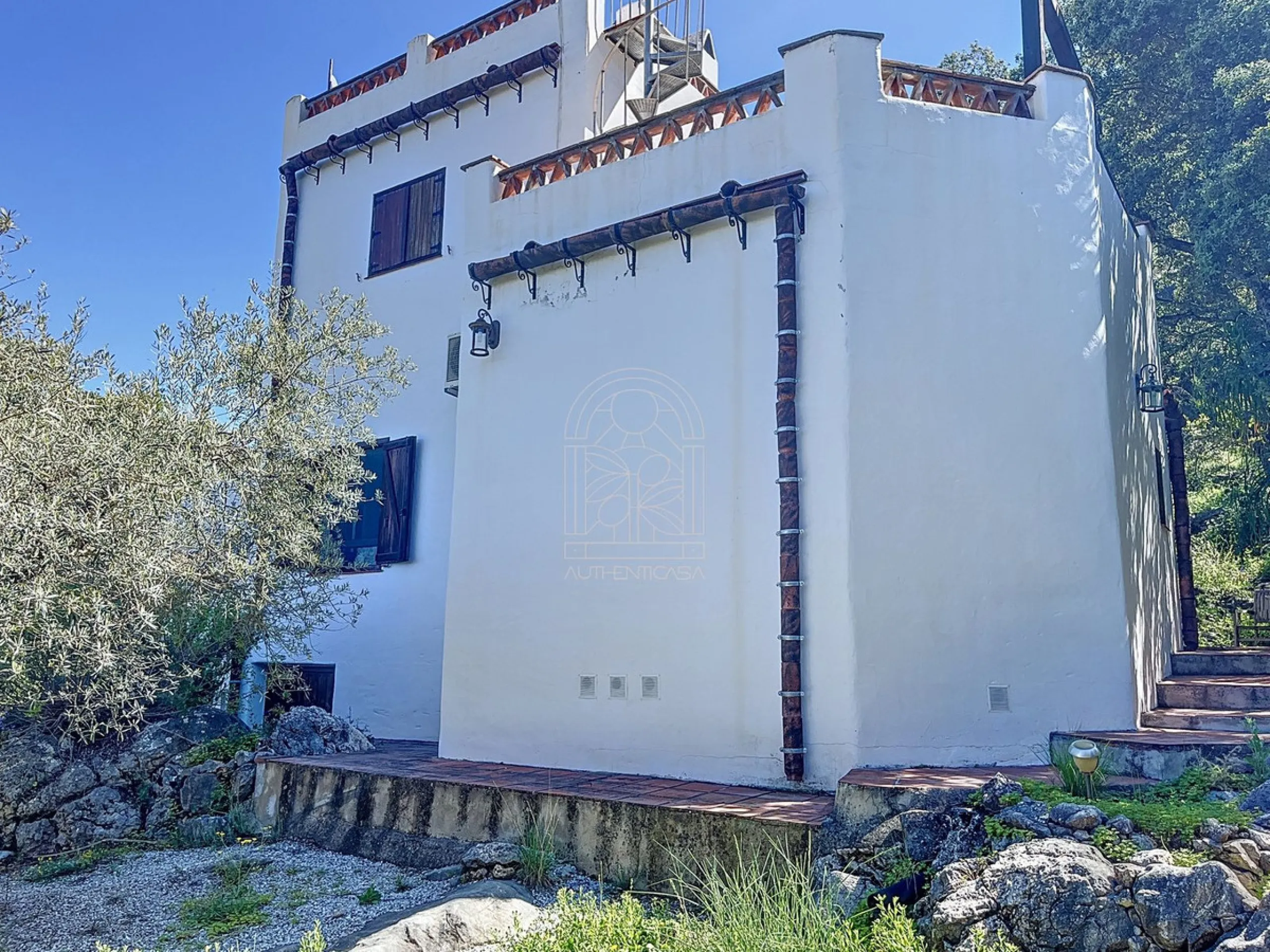 Discover Casa Feng Shui: A Unique Sanctuary in Comares
