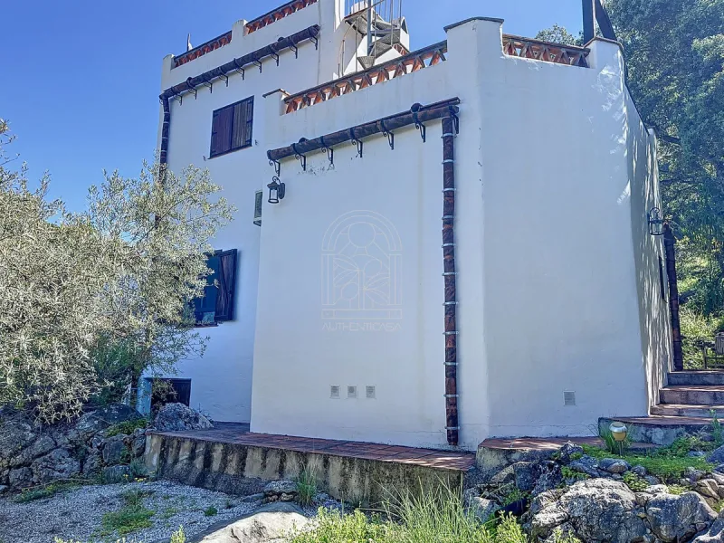 Discover Casa Feng Shui: A Unique Sanctuary in Comares