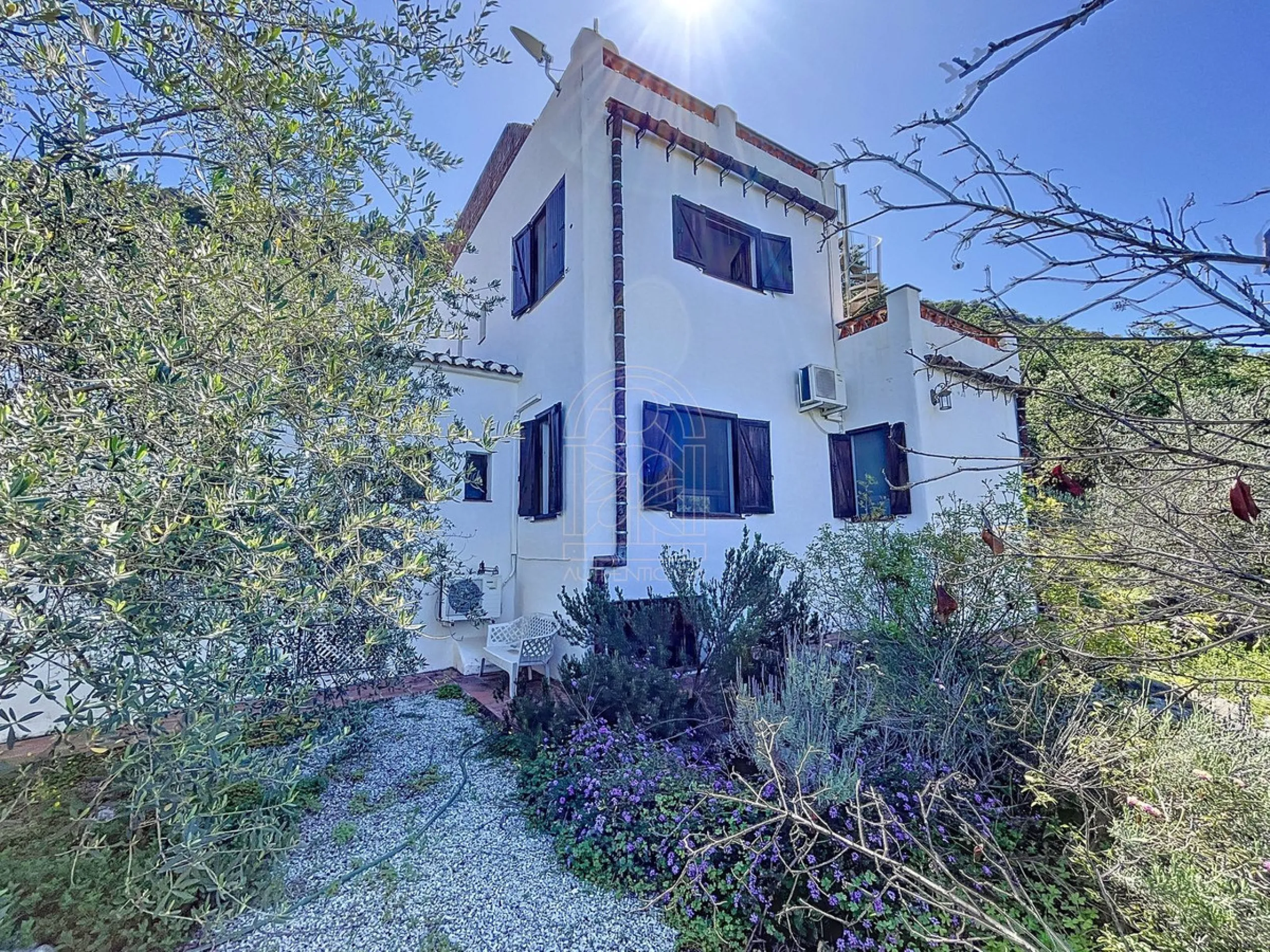 Discover Casa Feng Shui: A Unique Sanctuary in Comares