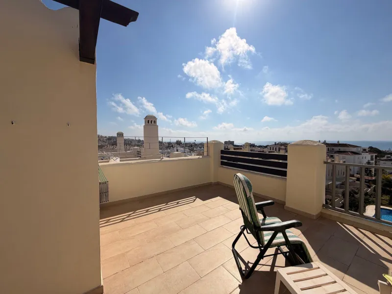 House - Townhouse в продаже в Mijas, Málaga. В доме 4 спален и 3 ванных комнат. Площадь дома 170 м²