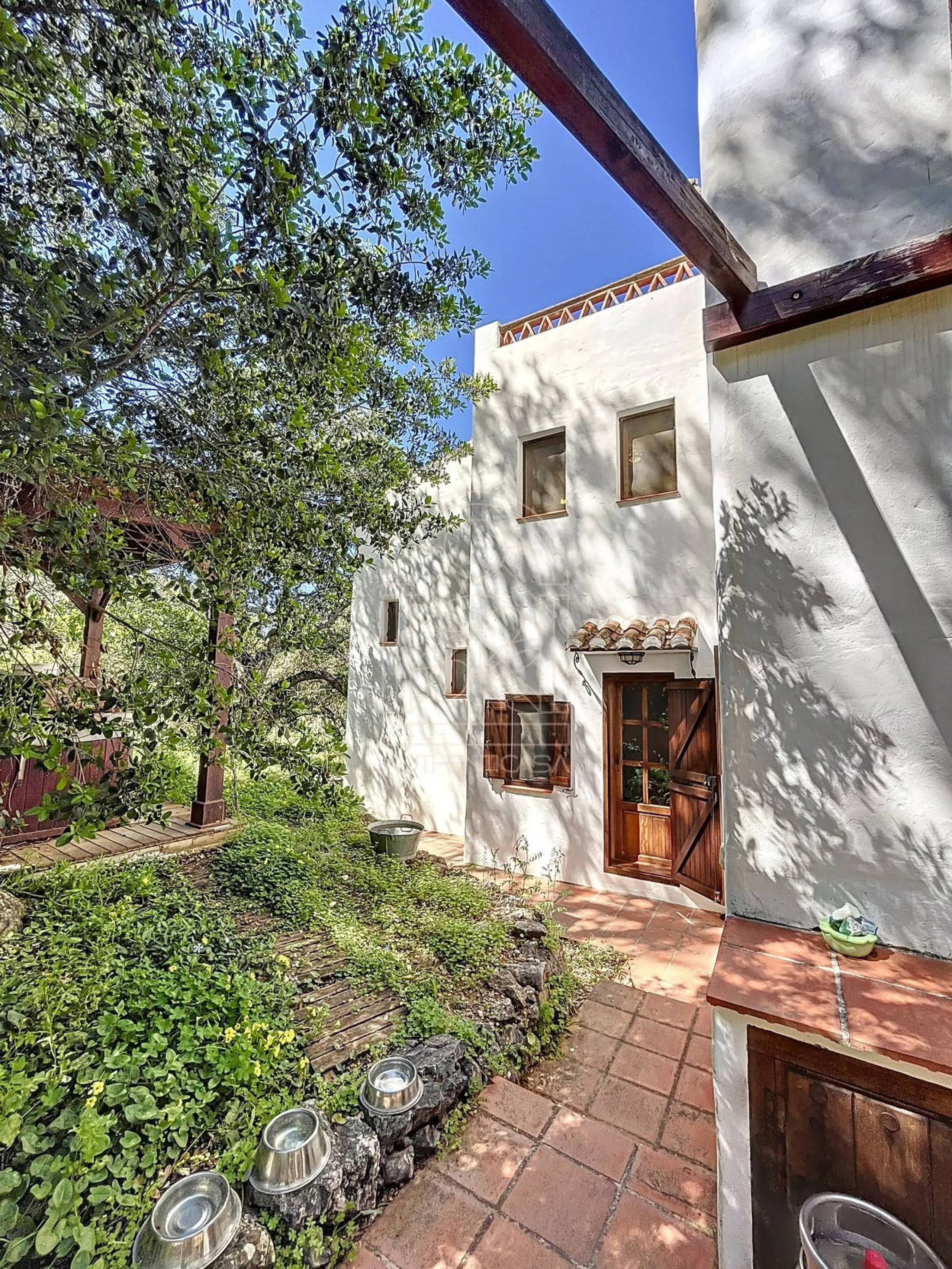 Discover Casa Feng Shui: A Unique Sanctuary in Comares