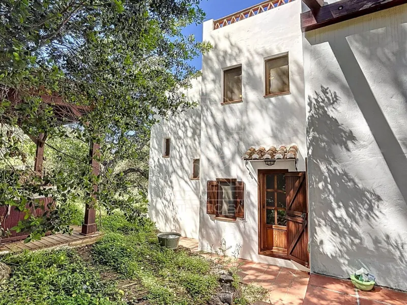 Discover Casa Feng Shui: A Unique Sanctuary in Comares