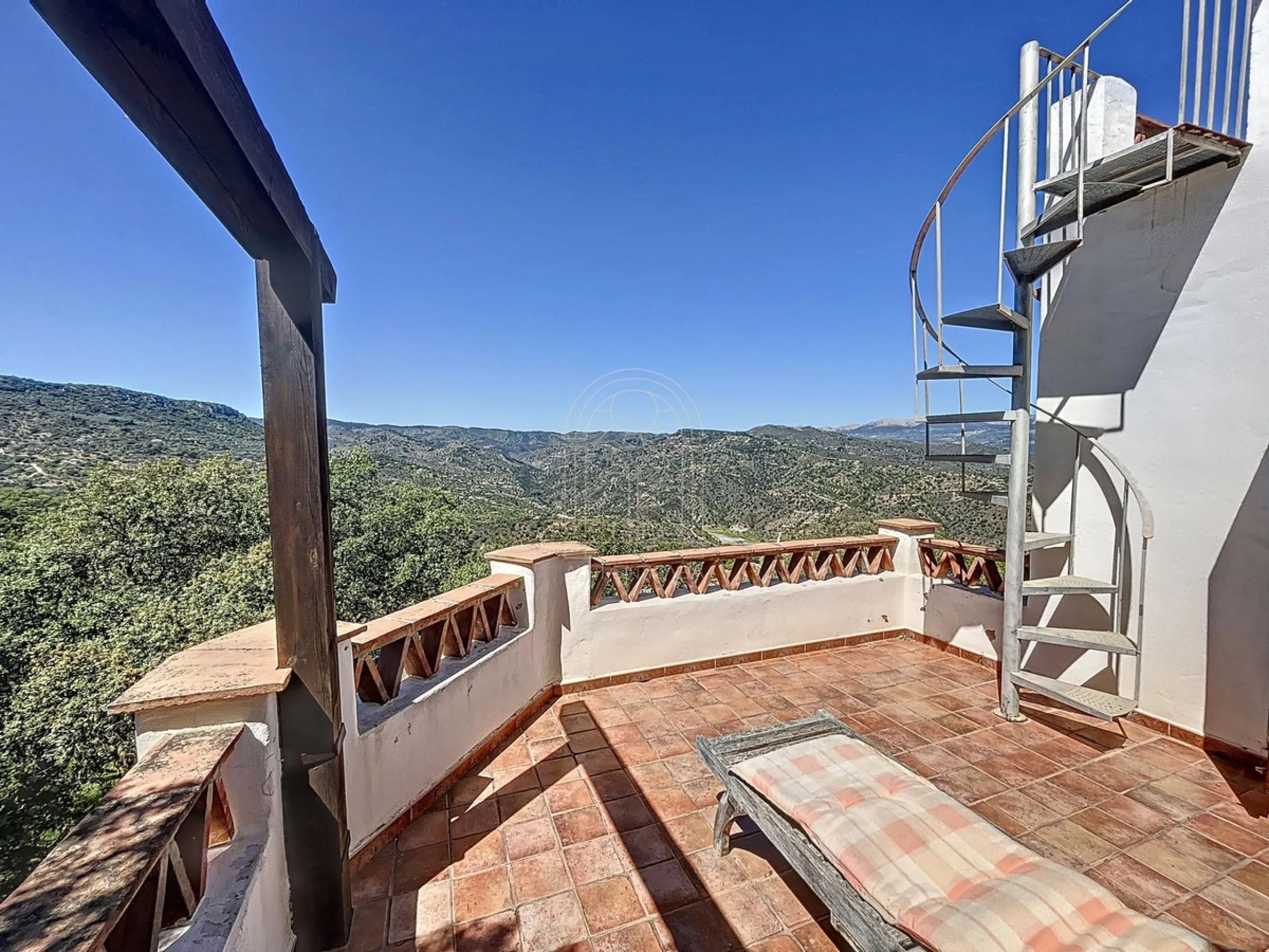 Discover Casa Feng Shui: A Unique Sanctuary in Comares