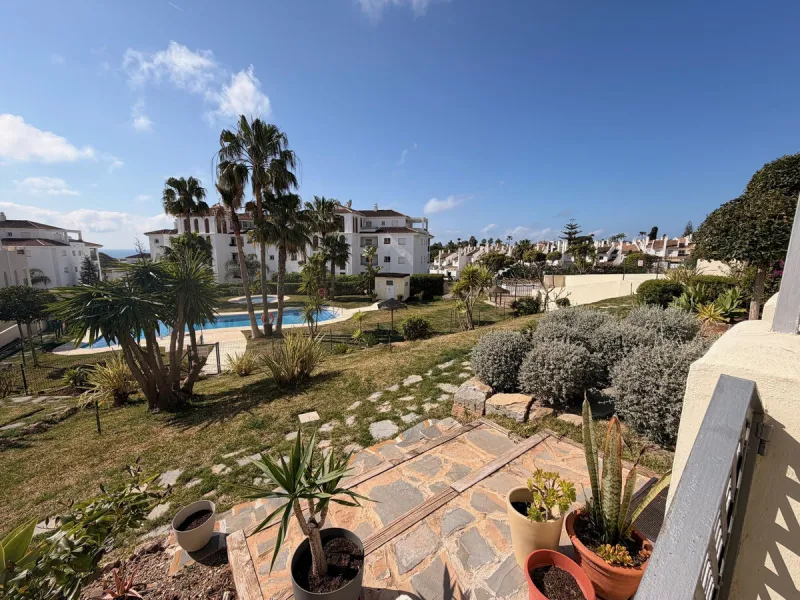 House - Townhouse в продаже в Mijas, Málaga. В доме 4 спален и 3 ванных комнат. Площадь дома 170 м²