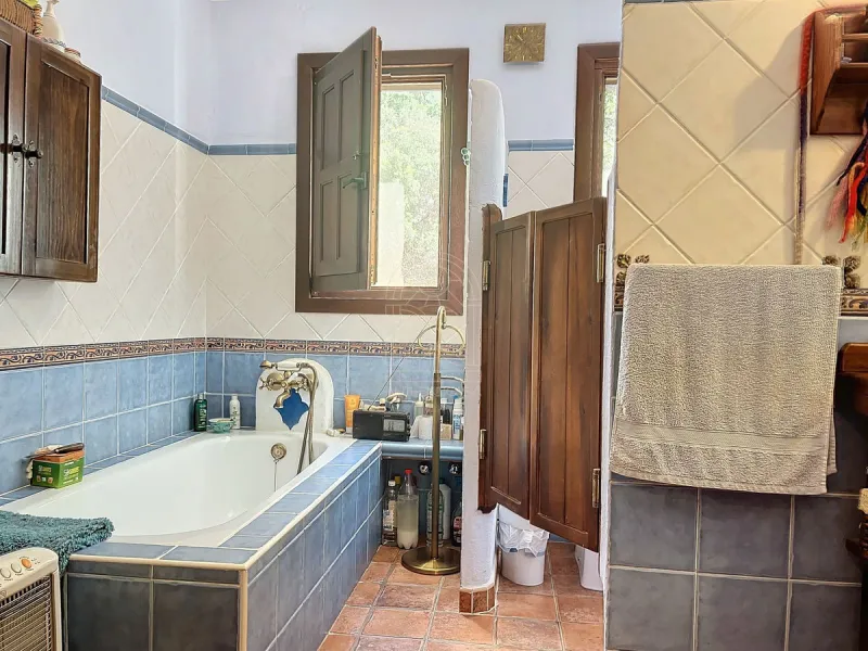 Discover Casa Feng Shui: A Unique Sanctuary in Comares