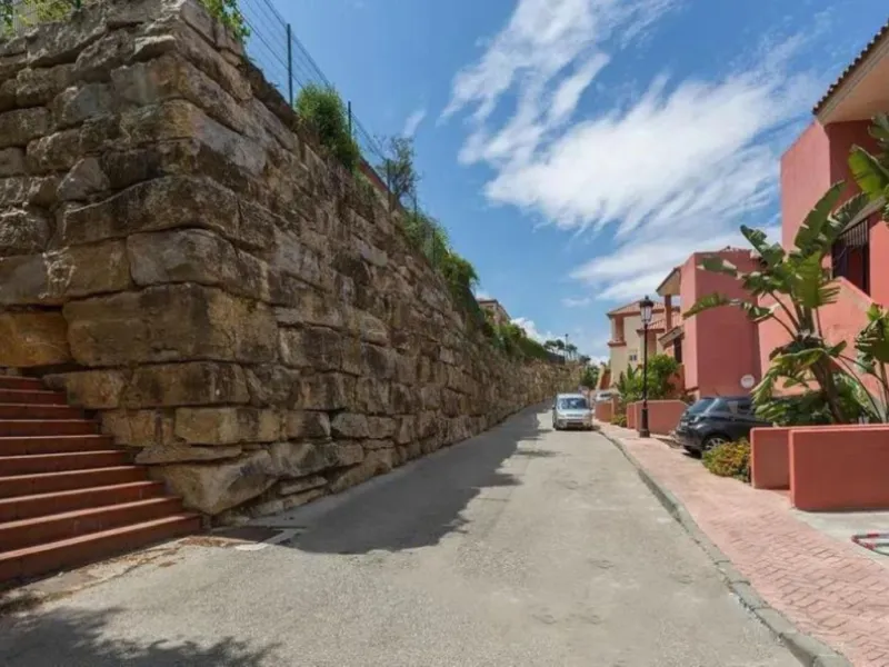 Spectacular duplex for sale in the Las Brisas Urbanization, Manilva. Completely renovated designer home, ready to move in.
