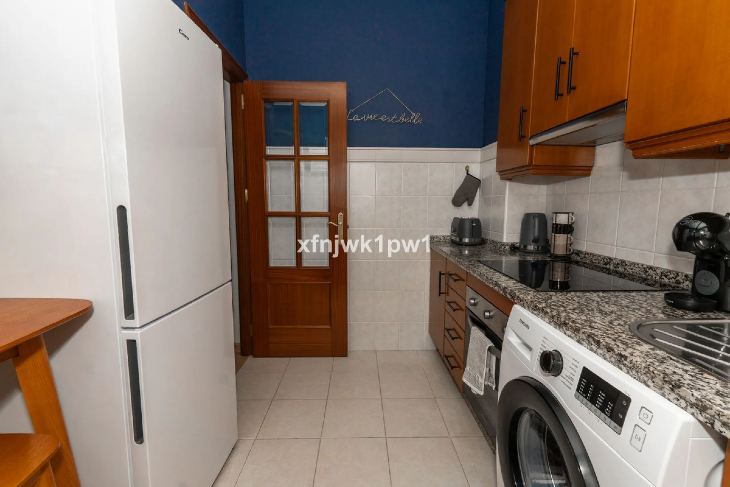 Apartment - Middle Floor Apartment в продаже в Marbella, Málaga. В доме 4 спален и 4 ванных комнат. Площадь дома 97 м²