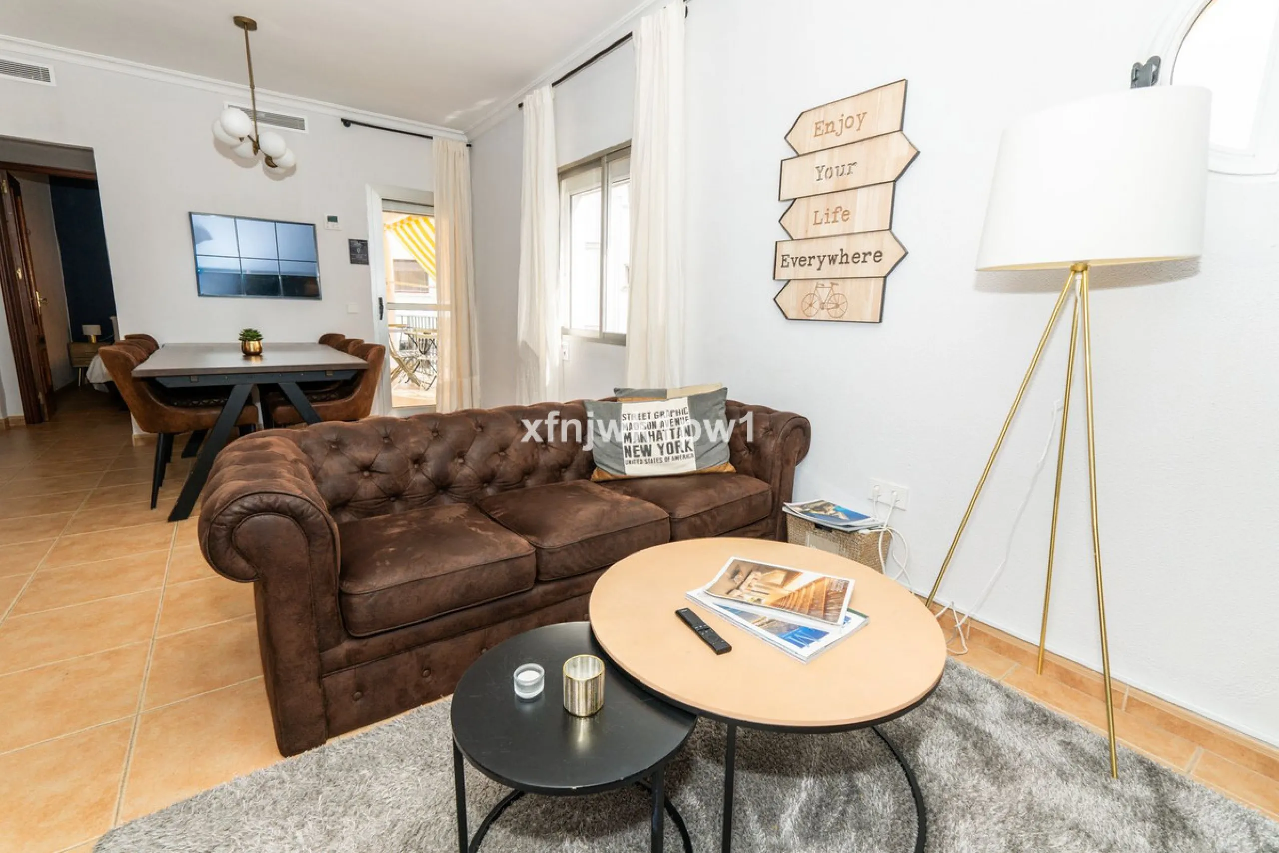 Apartment - Middle Floor Apartment в продаже в Marbella, Málaga. В доме 4 спален и 4 ванных комнат. Площадь дома 97 м²