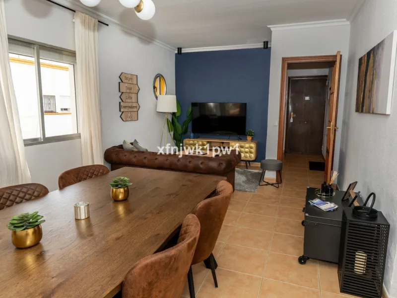 Apartment - Middle Floor Apartment в продаже в Marbella, Málaga. В доме 4 спален и 4 ванных комнат. Площадь дома 97 м²