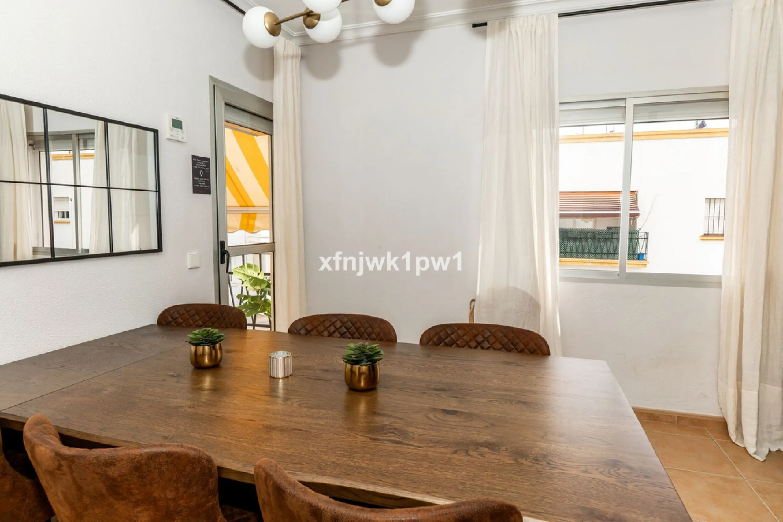 Apartment - Middle Floor Apartment в продаже в Marbella, Málaga. В доме 4 спален и 4 ванных комнат. Площадь дома 97 м²