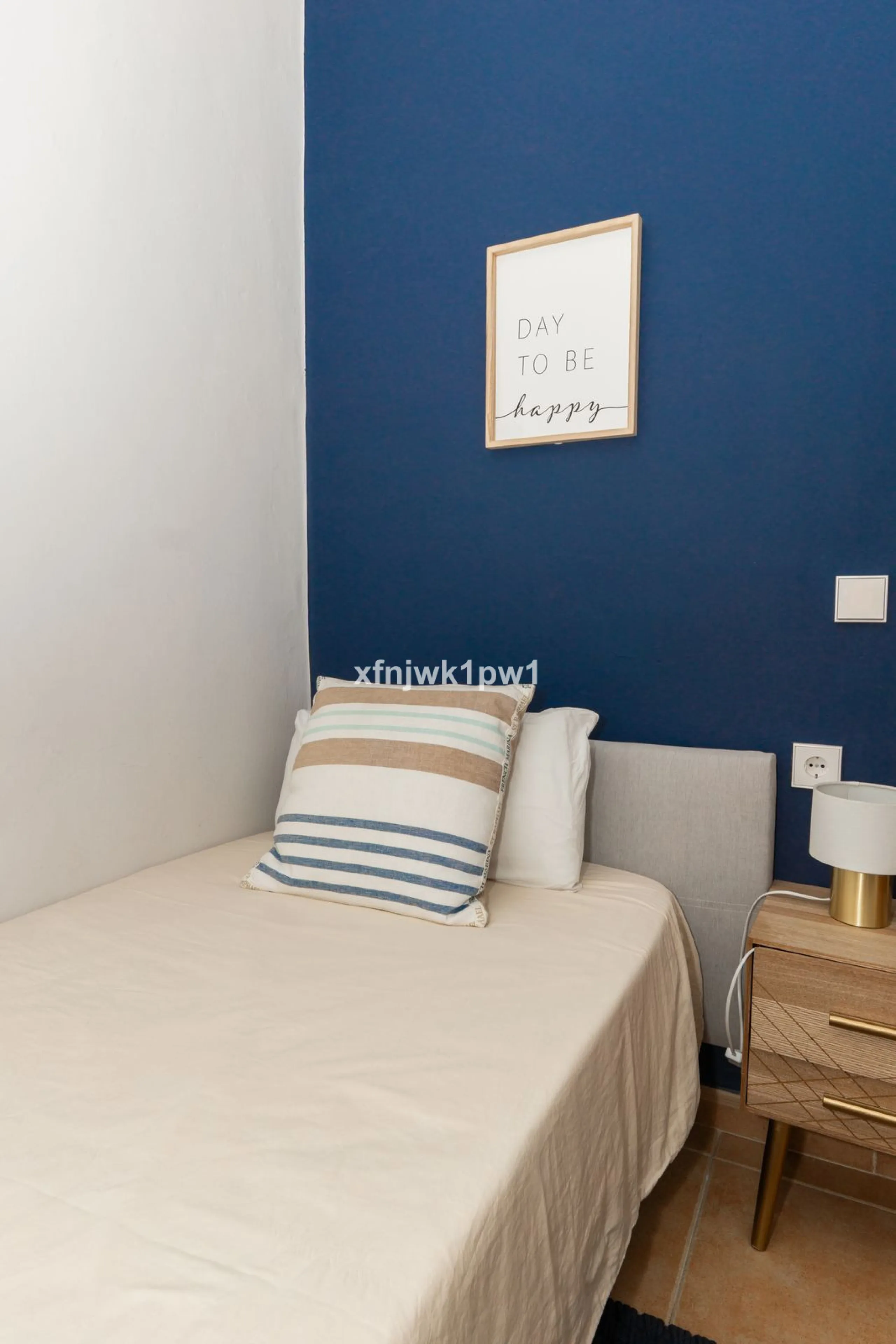 Apartment - Middle Floor Apartment в продаже в Marbella, Málaga. В доме 4 спален и 4 ванных комнат. Площадь дома 97 м²