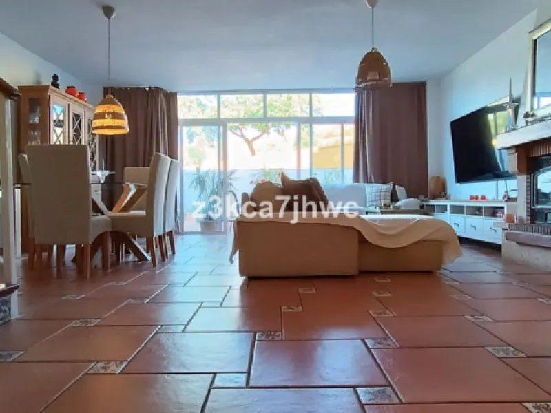 TOWNHOUSE IN CALVARIO AREA, ESTEPONA