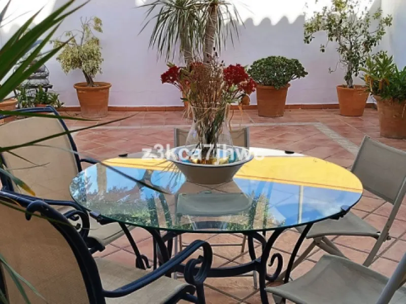 TOWNHOUSE IN CALVARIO AREA, ESTEPONA
