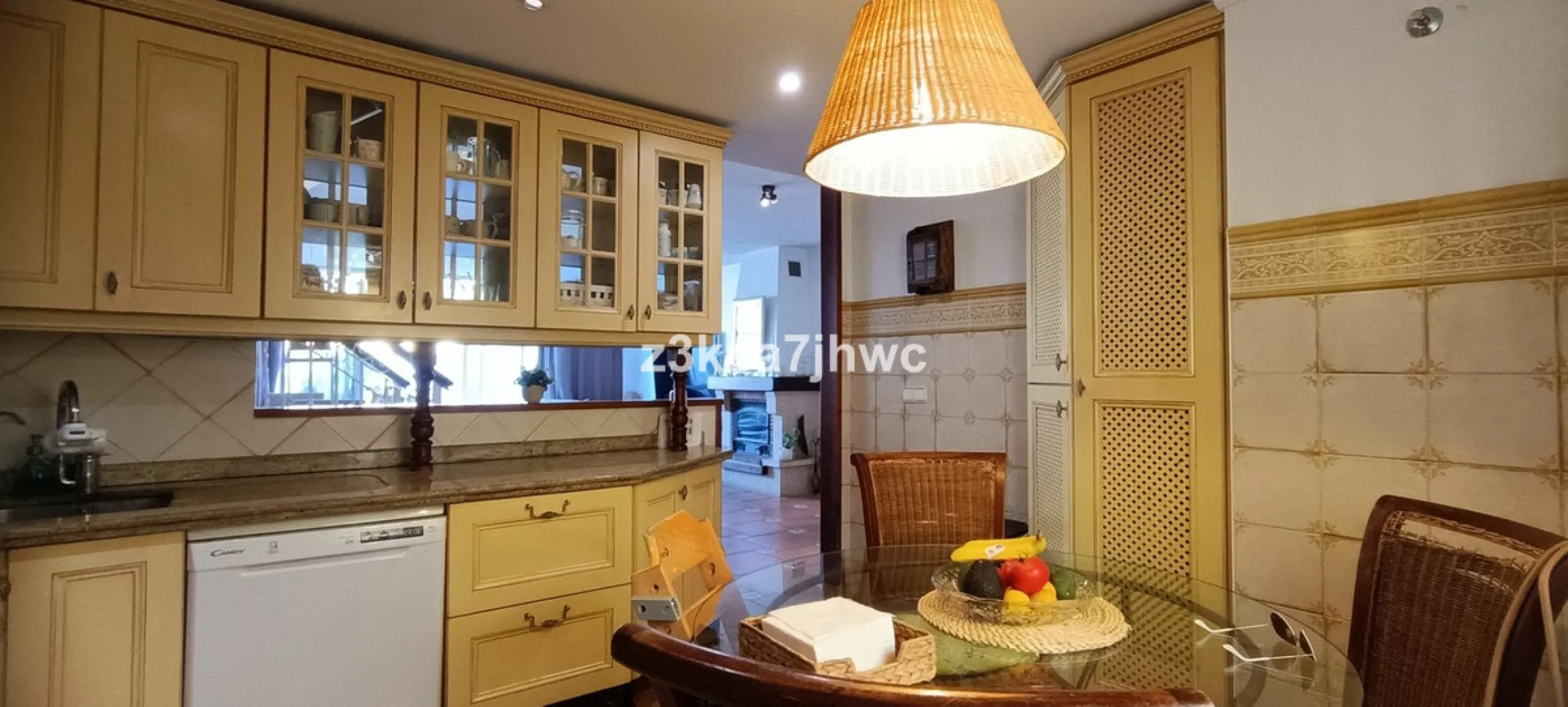 TOWNHOUSE IN CALVARIO AREA, ESTEPONA