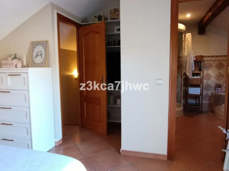 TOWNHOUSE IN CALVARIO AREA, ESTEPONA